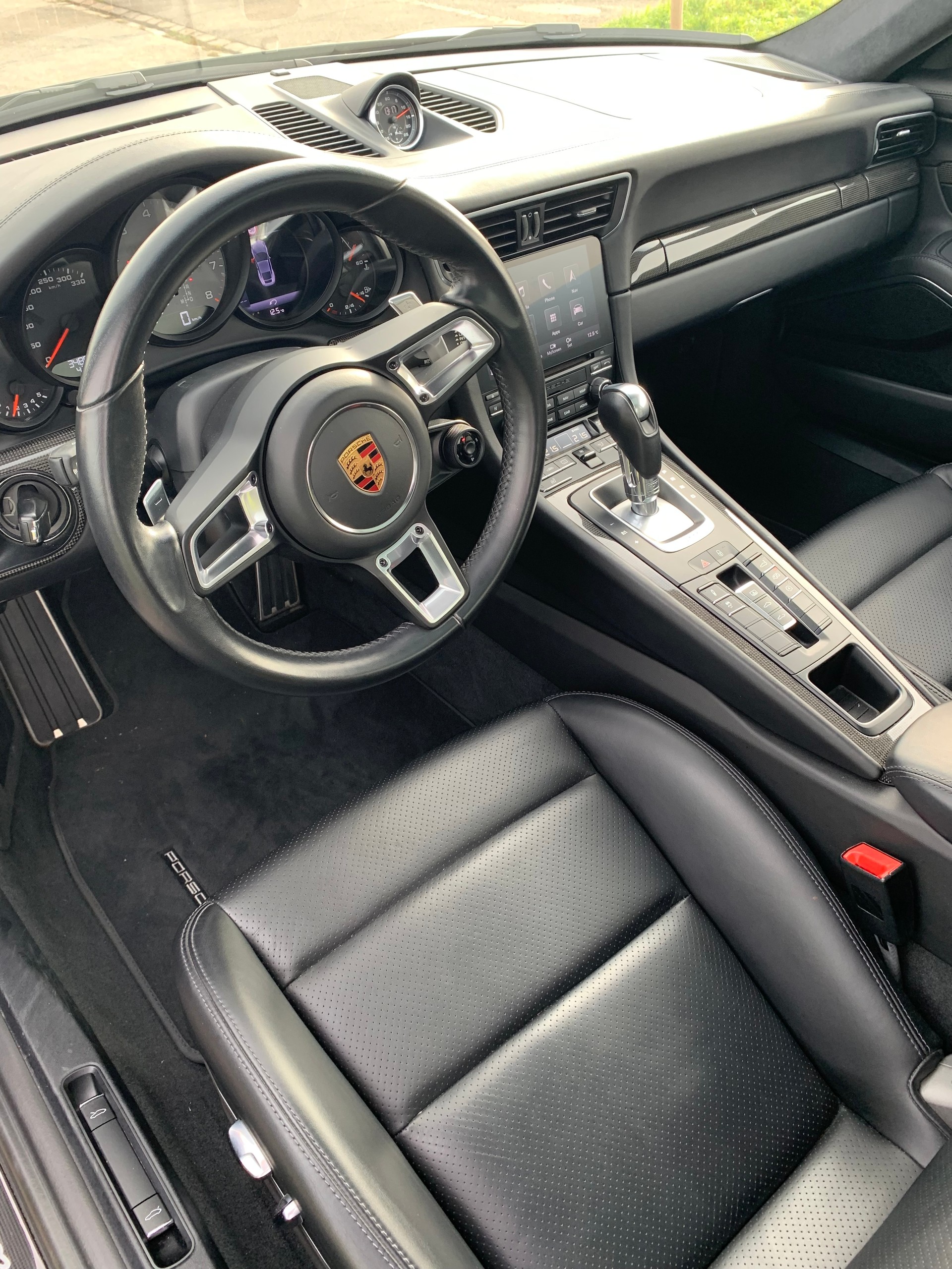PORSCHE 911 Carrera 4S PDK-image-3