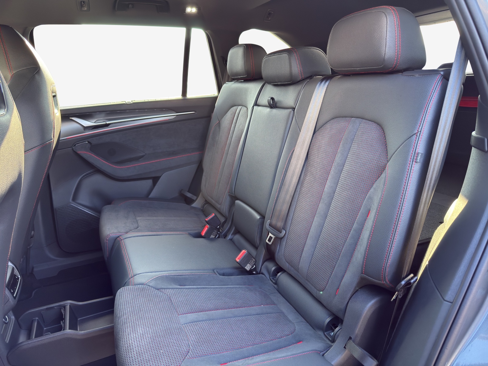 SKODA Kodiaq 2.0 TSI RS 4x4-image-11