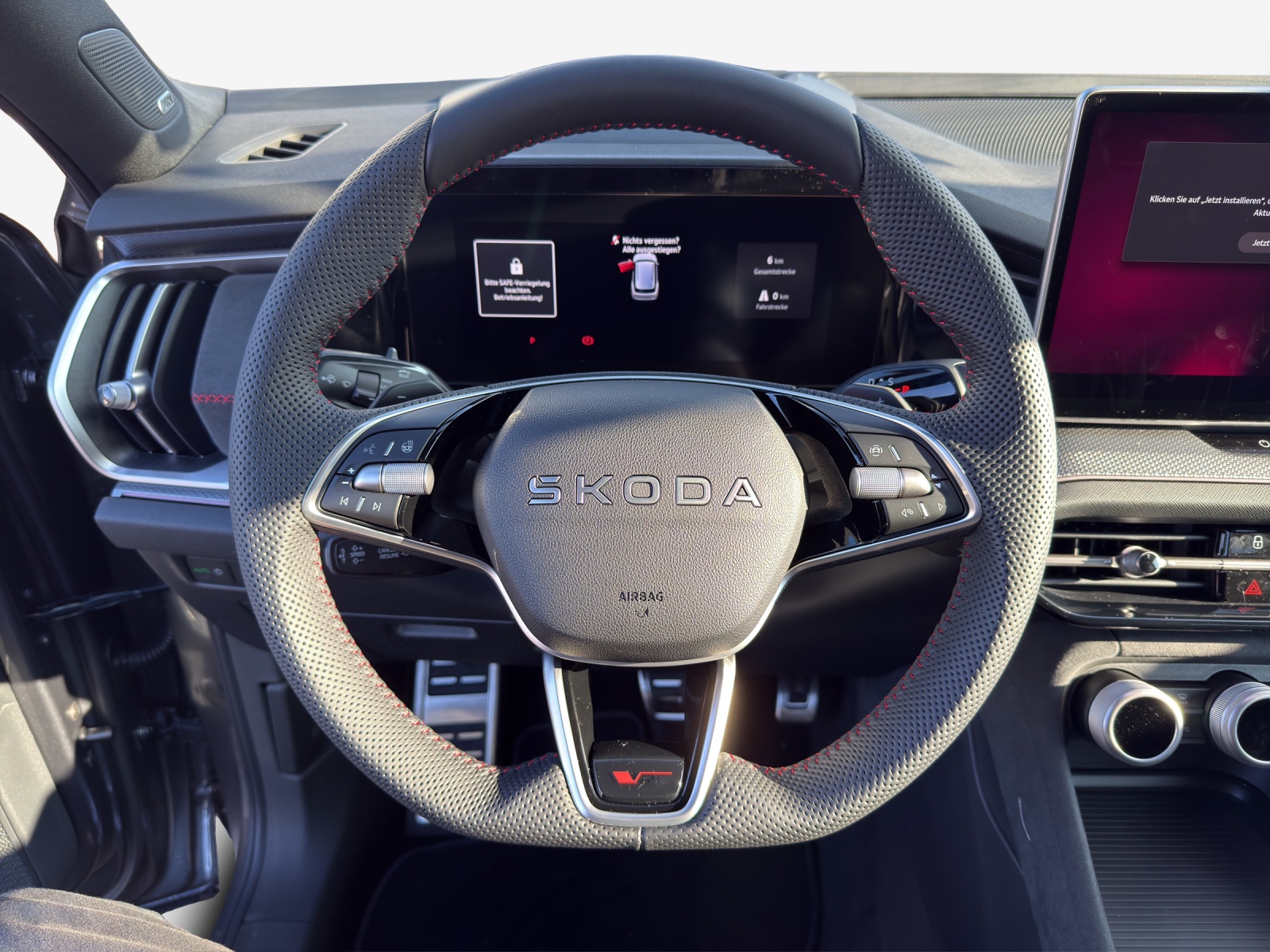SKODA Kodiaq 2.0 TSI RS 4x4-image-9