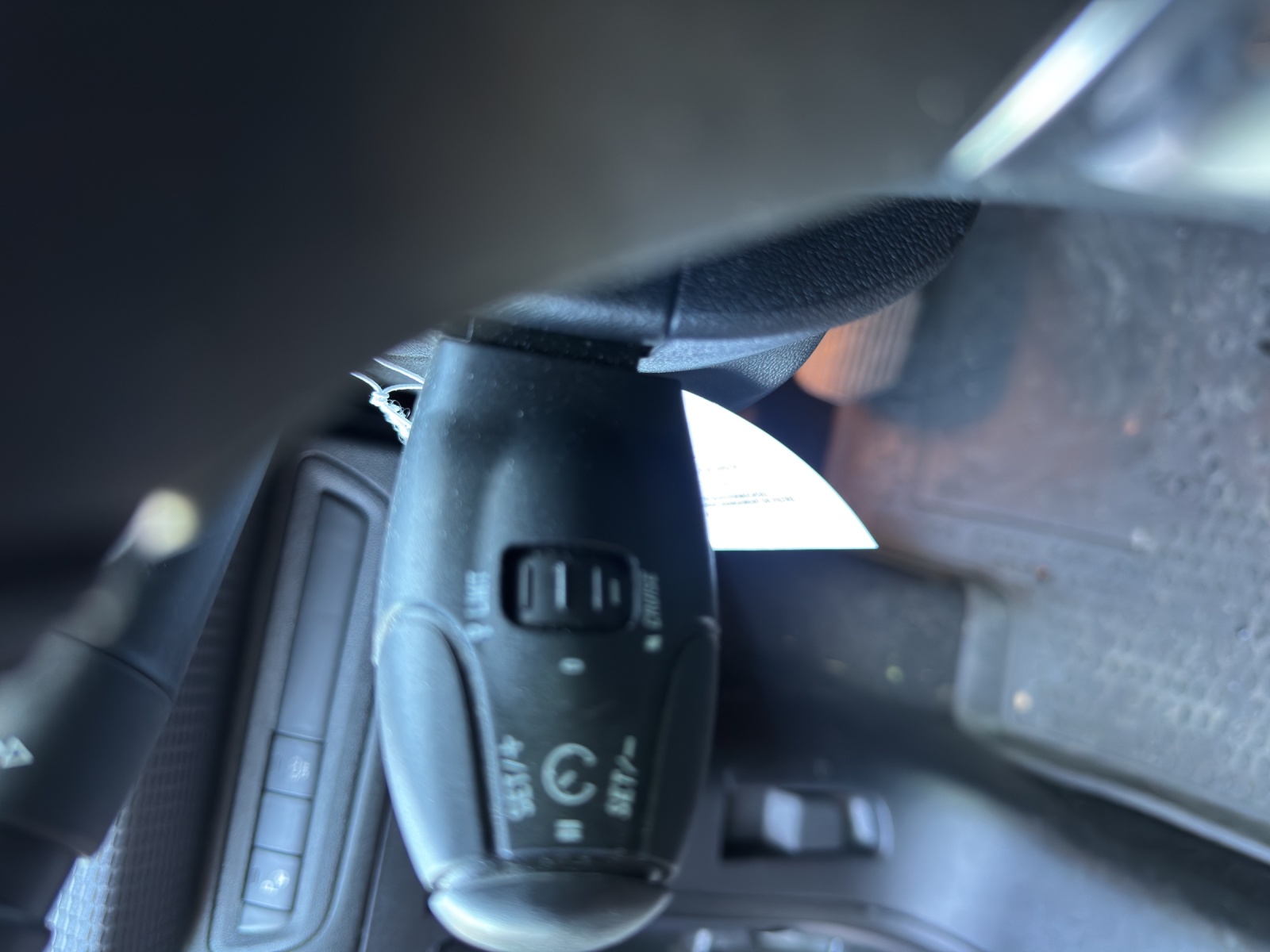 PEUGEOT 2008 1.2 PureTech Active EAT6-image-13