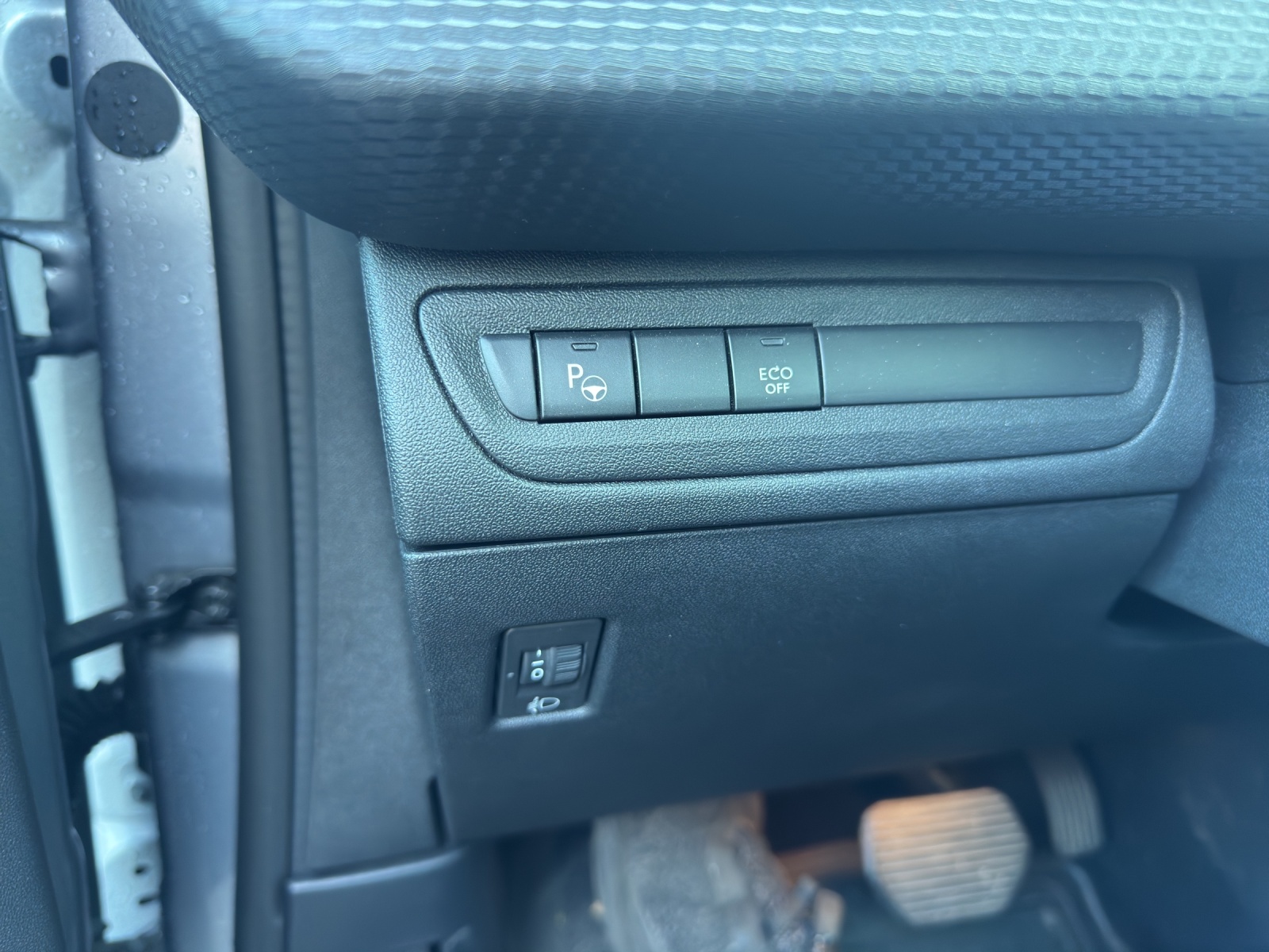 PEUGEOT 2008 1.2 PureTech Active EAT6-image-12
