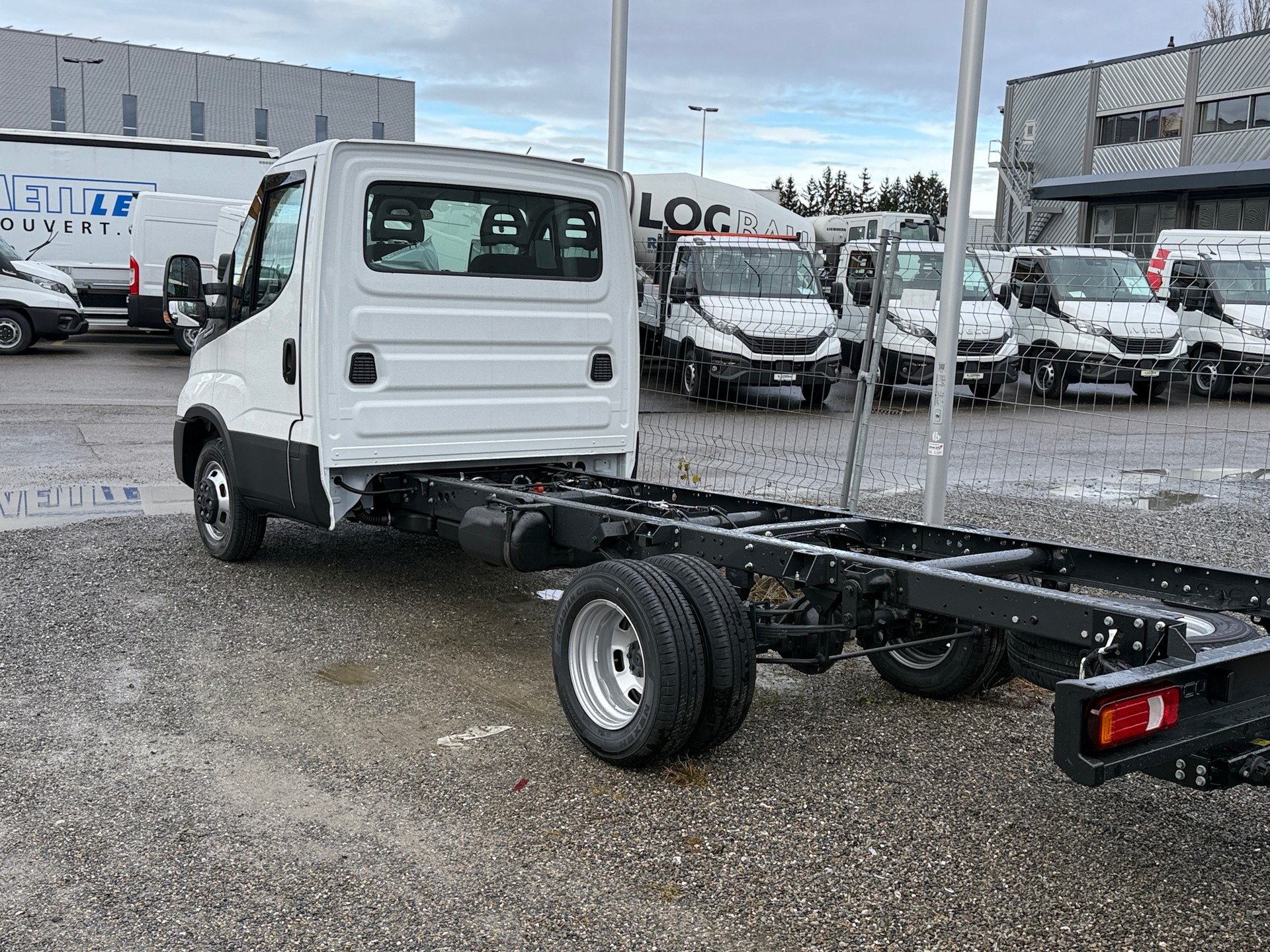 IVECO 35 C 18H A8-image-2