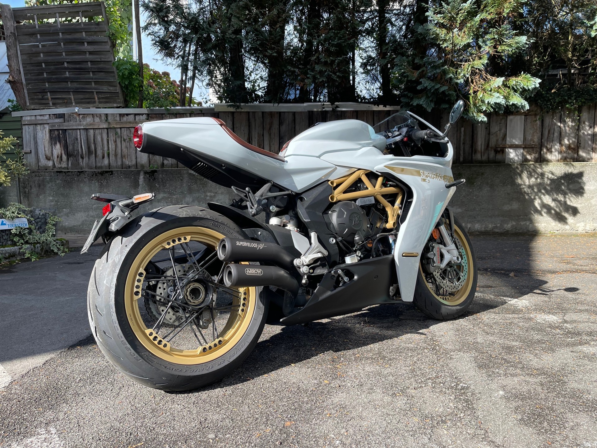 MV AGUSTA Superveloce 800-image-4