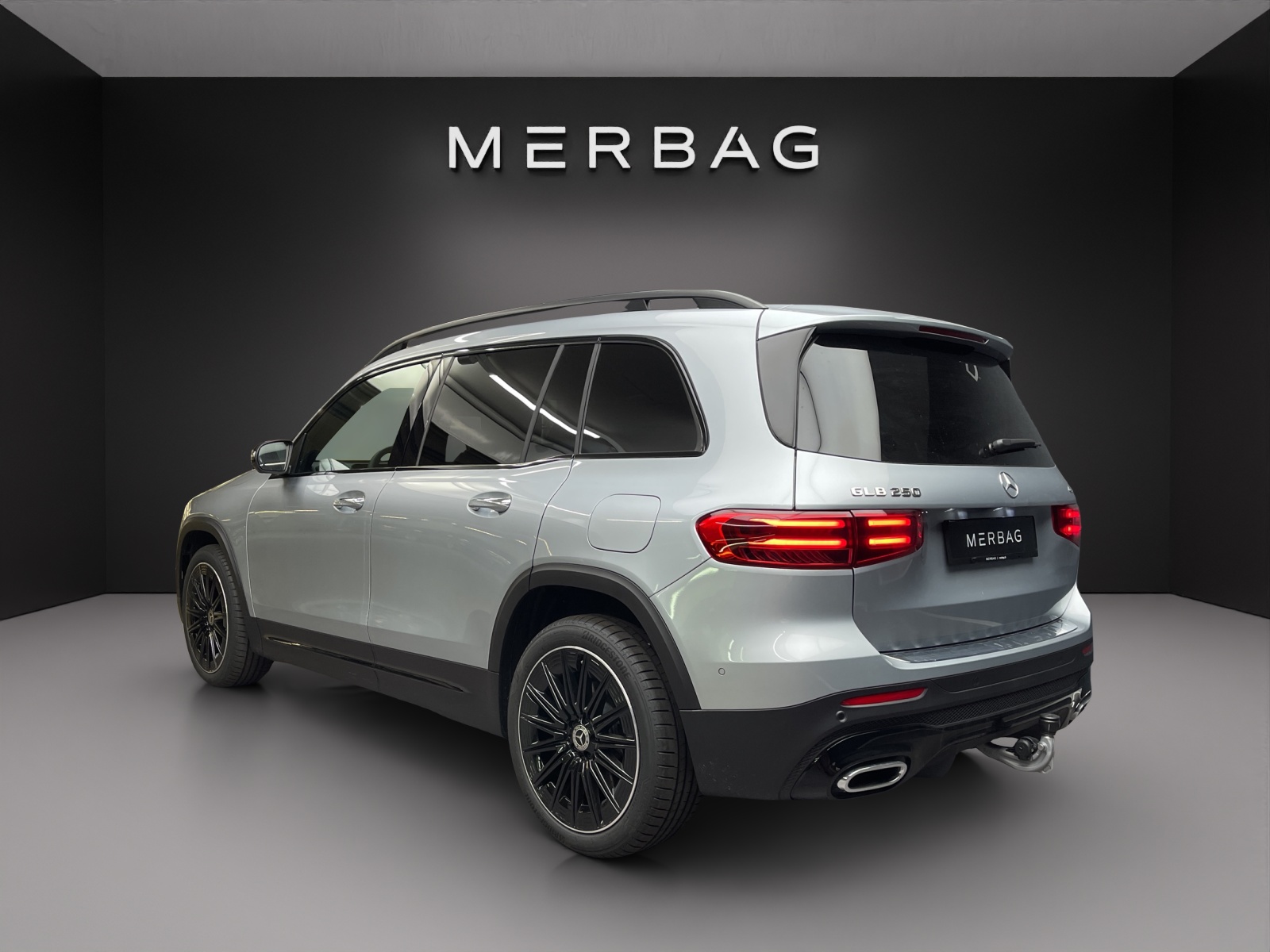 MERCEDES-BENZ GLB 250 4Matic 8G-Tronic-image-3