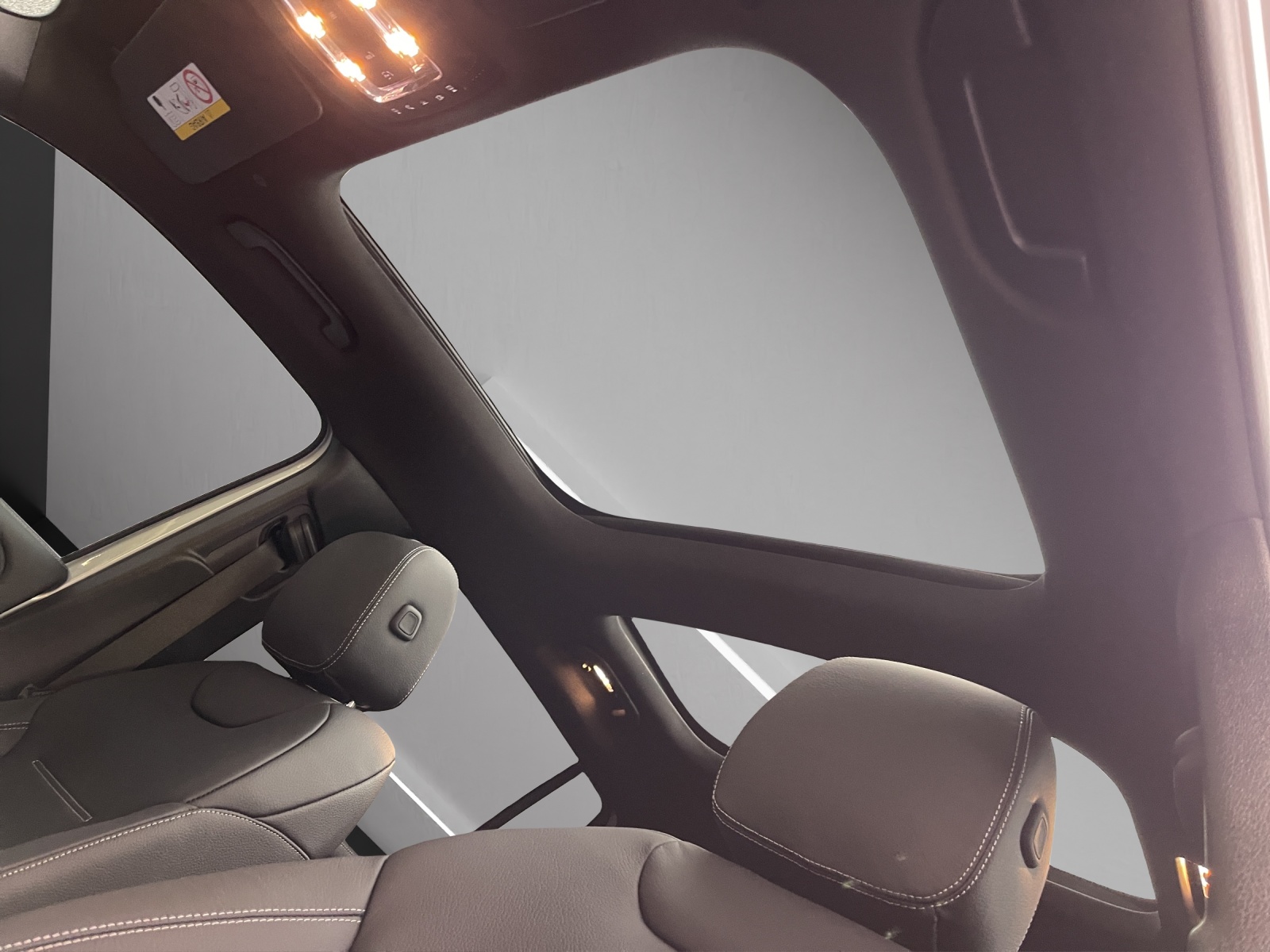 MERCEDES-BENZ GLB 250 4Matic 8G-Tronic-image-9