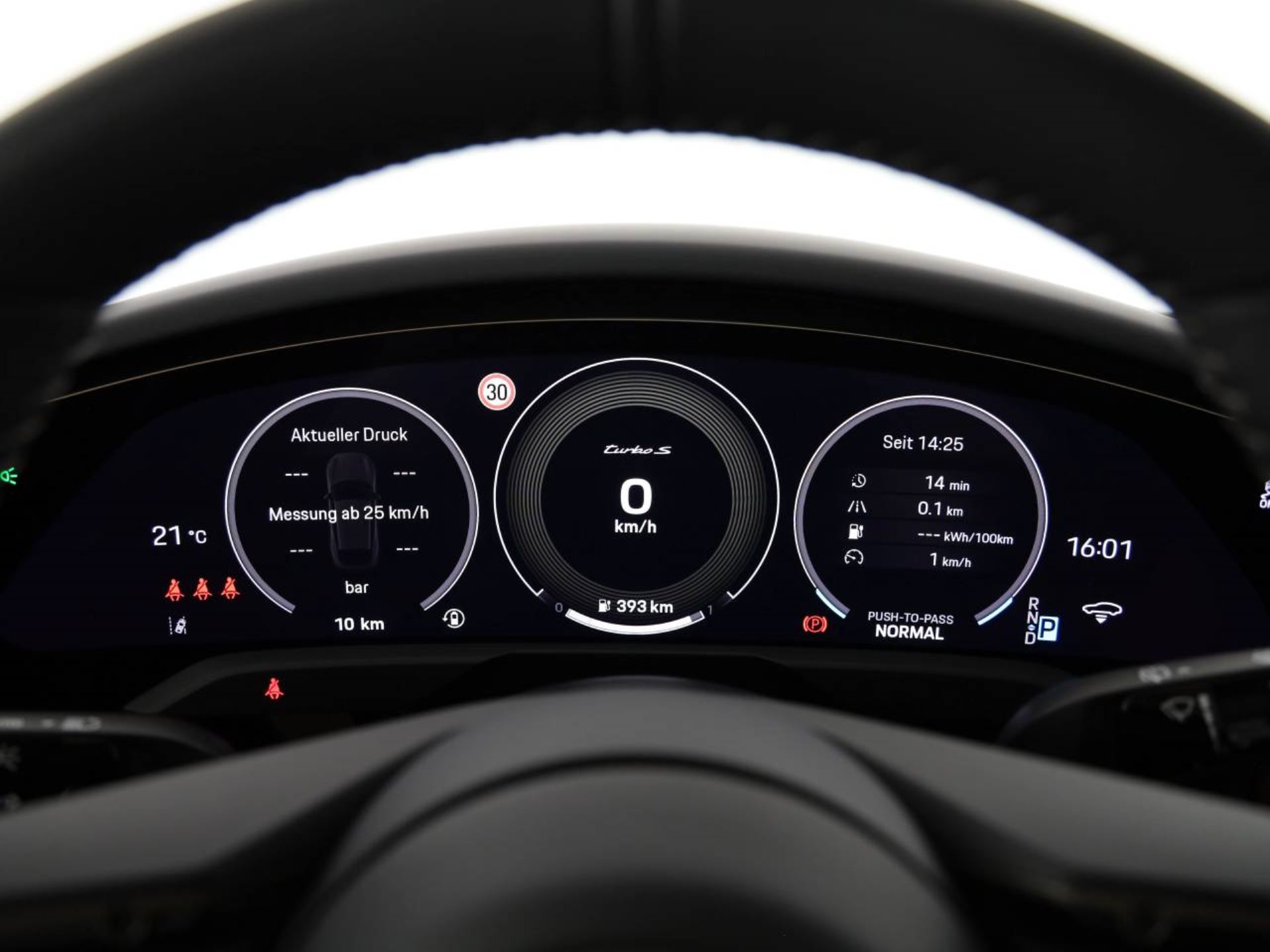 PORSCHE Taycan Turbo S Cross Turismo-image-12