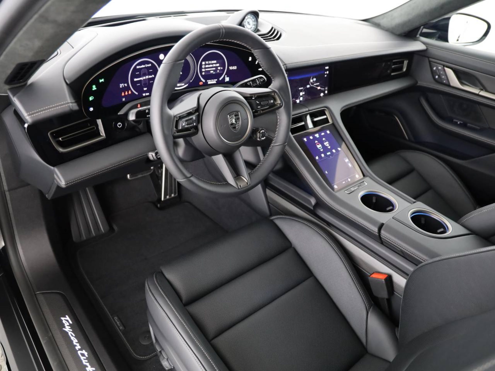 PORSCHE Taycan Turbo S Cross Turismo-image-9