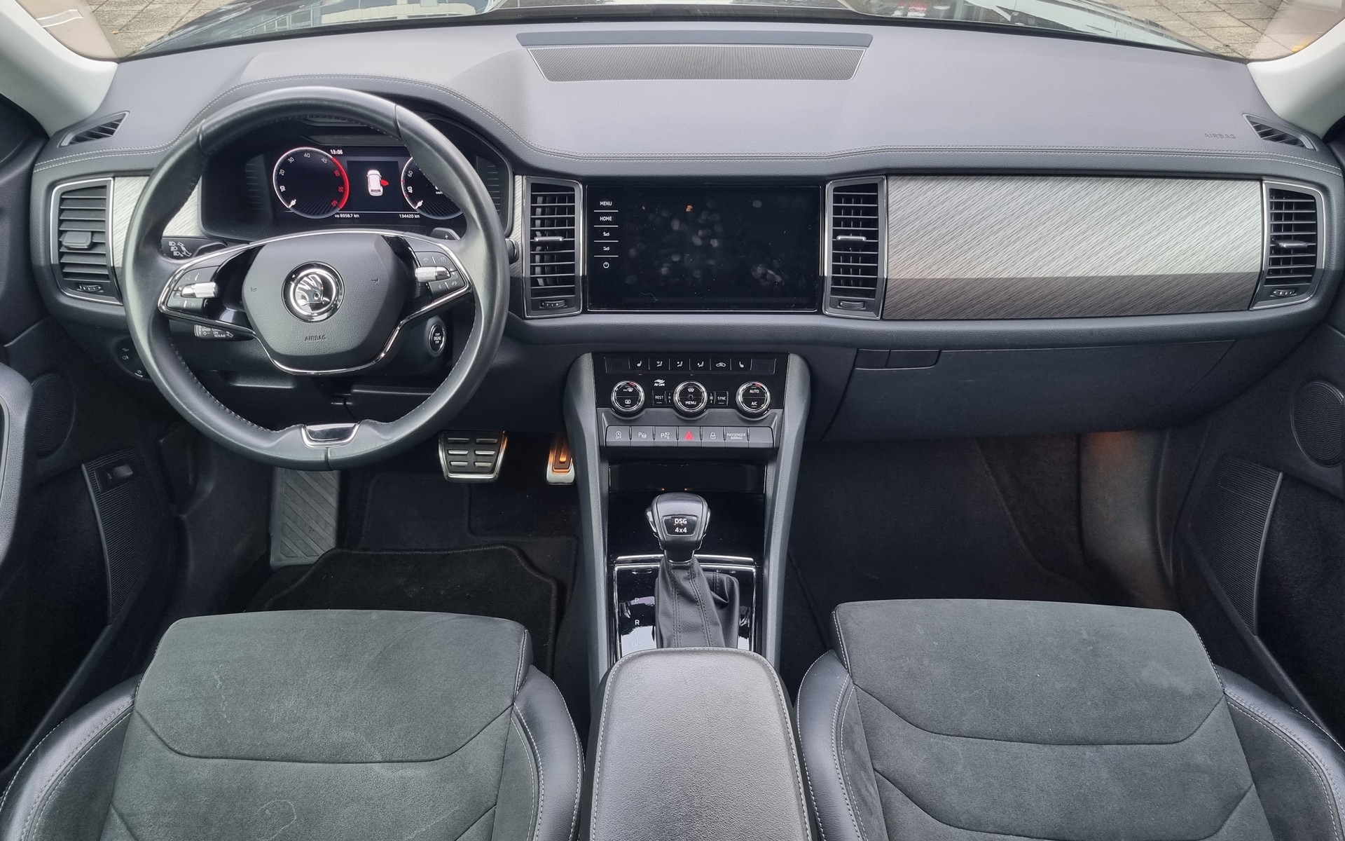 SKODA Kodiaq 2.0 TDI CR SportLine Facelift 4x4 DSG 7 Platzer-image-6