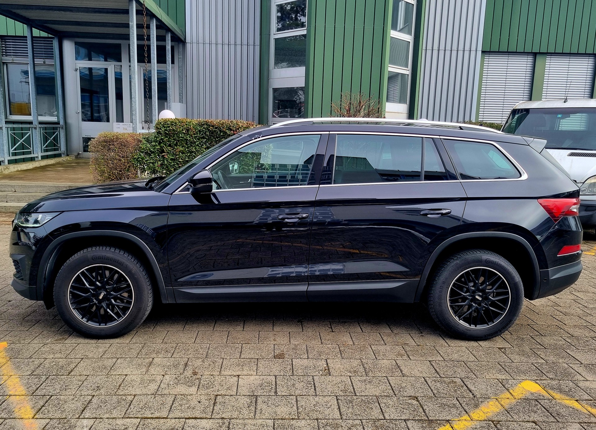 SKODA Kodiaq 2.0 TDI CR SportLine Facelift 4x4 DSG 7 Platzer-image-5