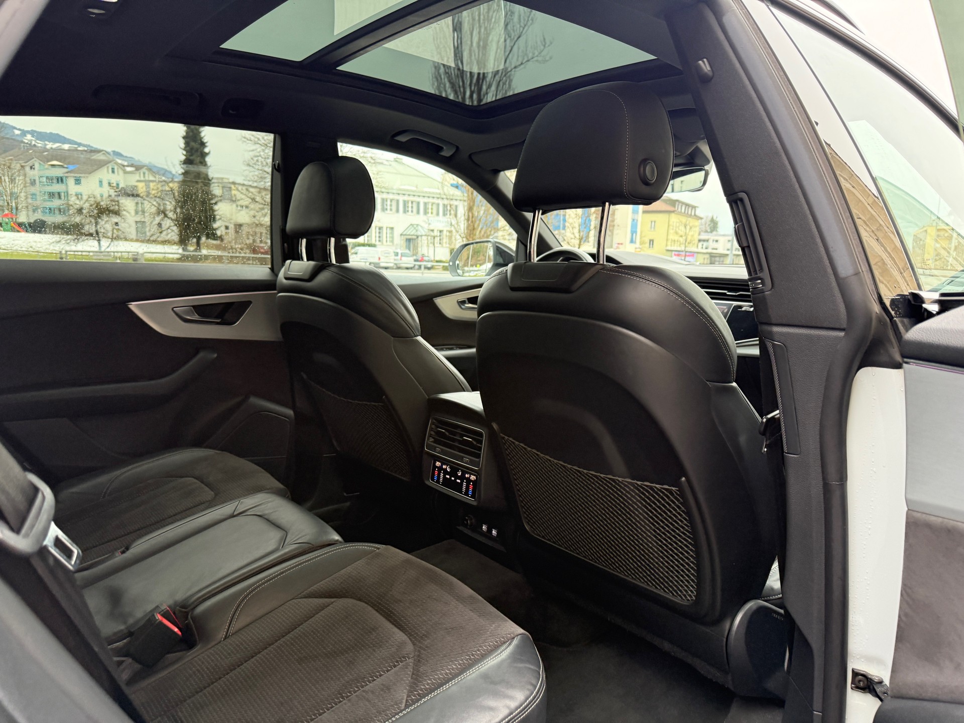 AUDI Q8 50 TDI quattro tiptronic-image-9