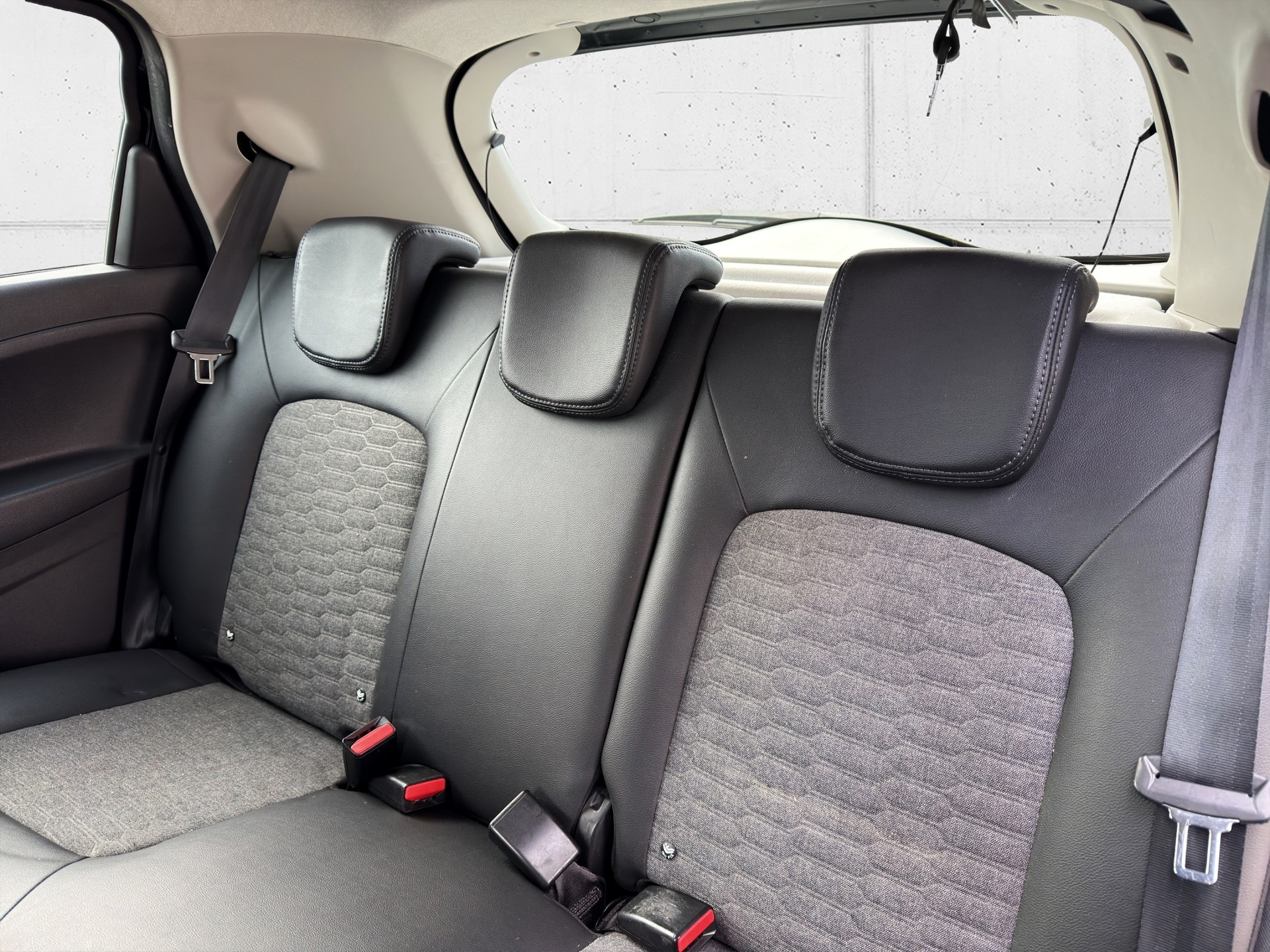 RENAULT Zoe Intens R135 (Batterie Miete)-image-26