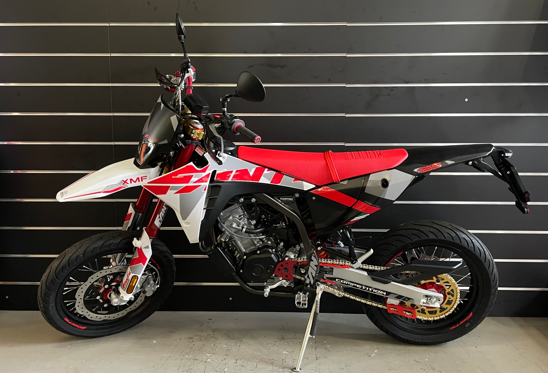 FANTIC XMF 125 Competition-showroom-element-1