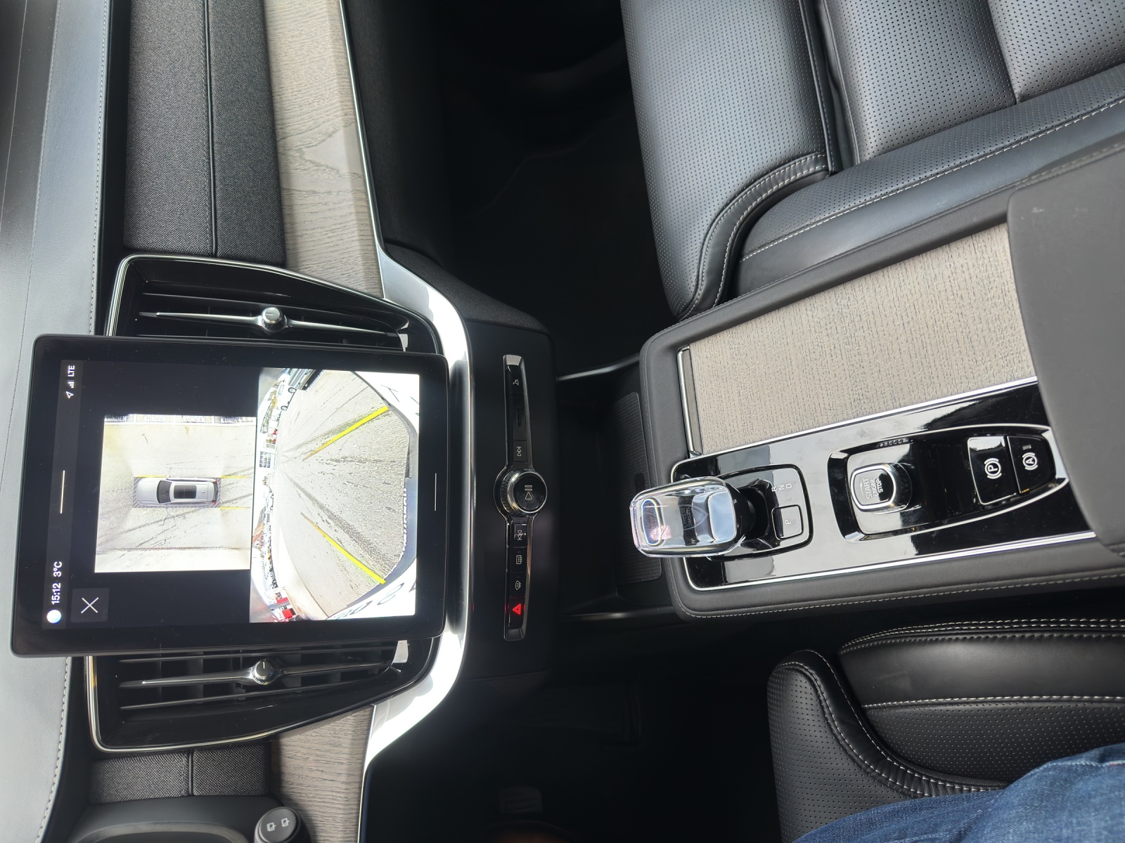 VOLVO XC90 2.0 T8 TE Plus Dark eAWD-image-12