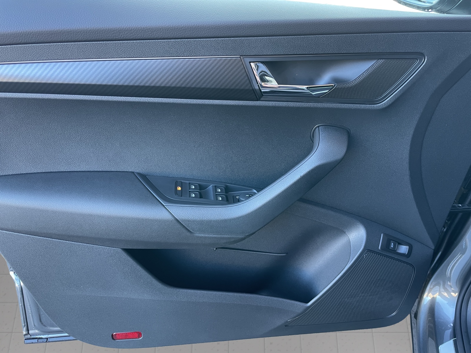 SKODA Karoq 2.0 TSI SportLine 4x4 DSG-image-5