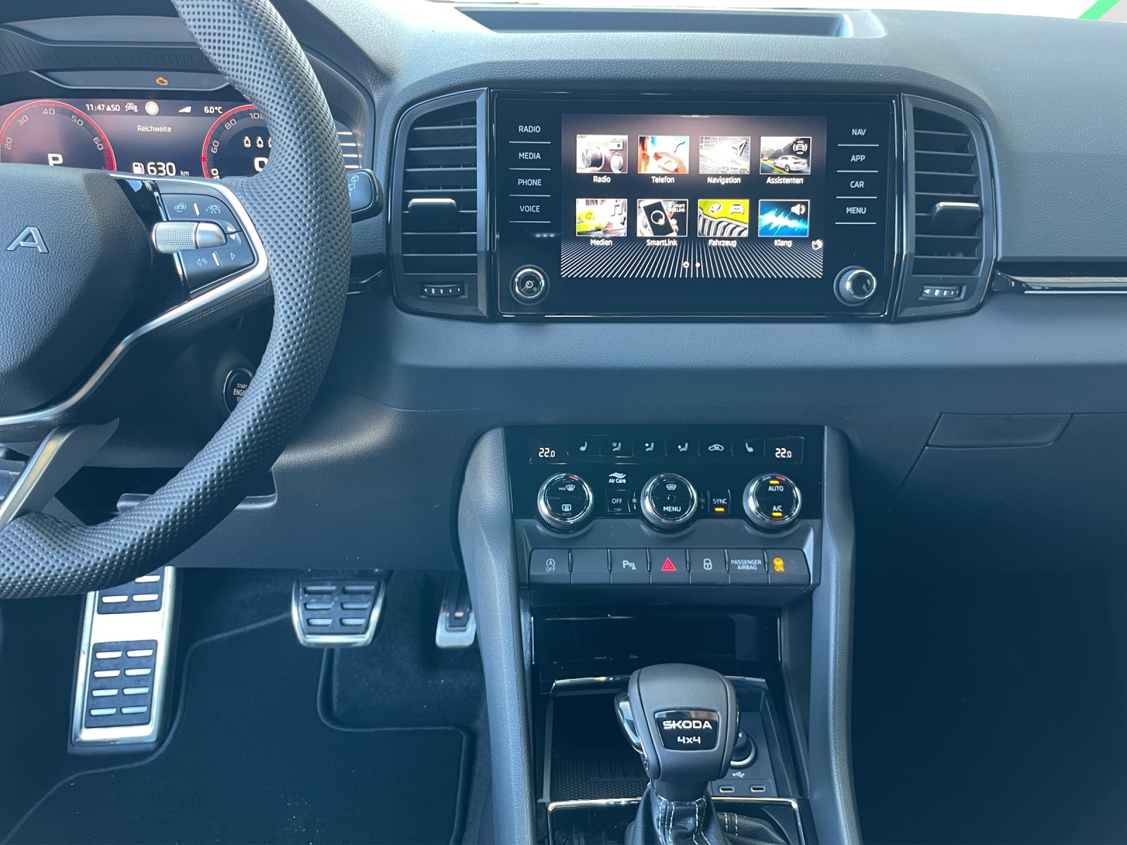 SKODA Karoq 2.0 TSI SportLine 4x4 DSG-image-10