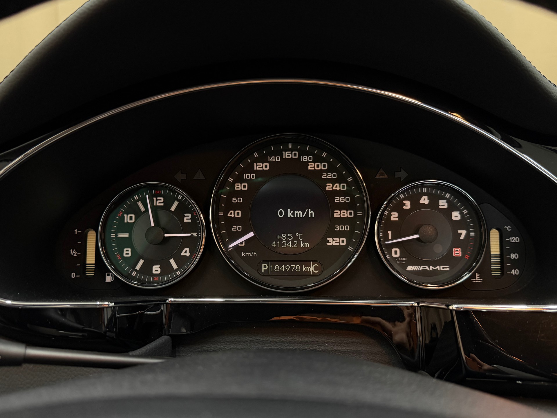 MERCEDES-BENZ CLS 63 AMG 7G-Tronic-image-10