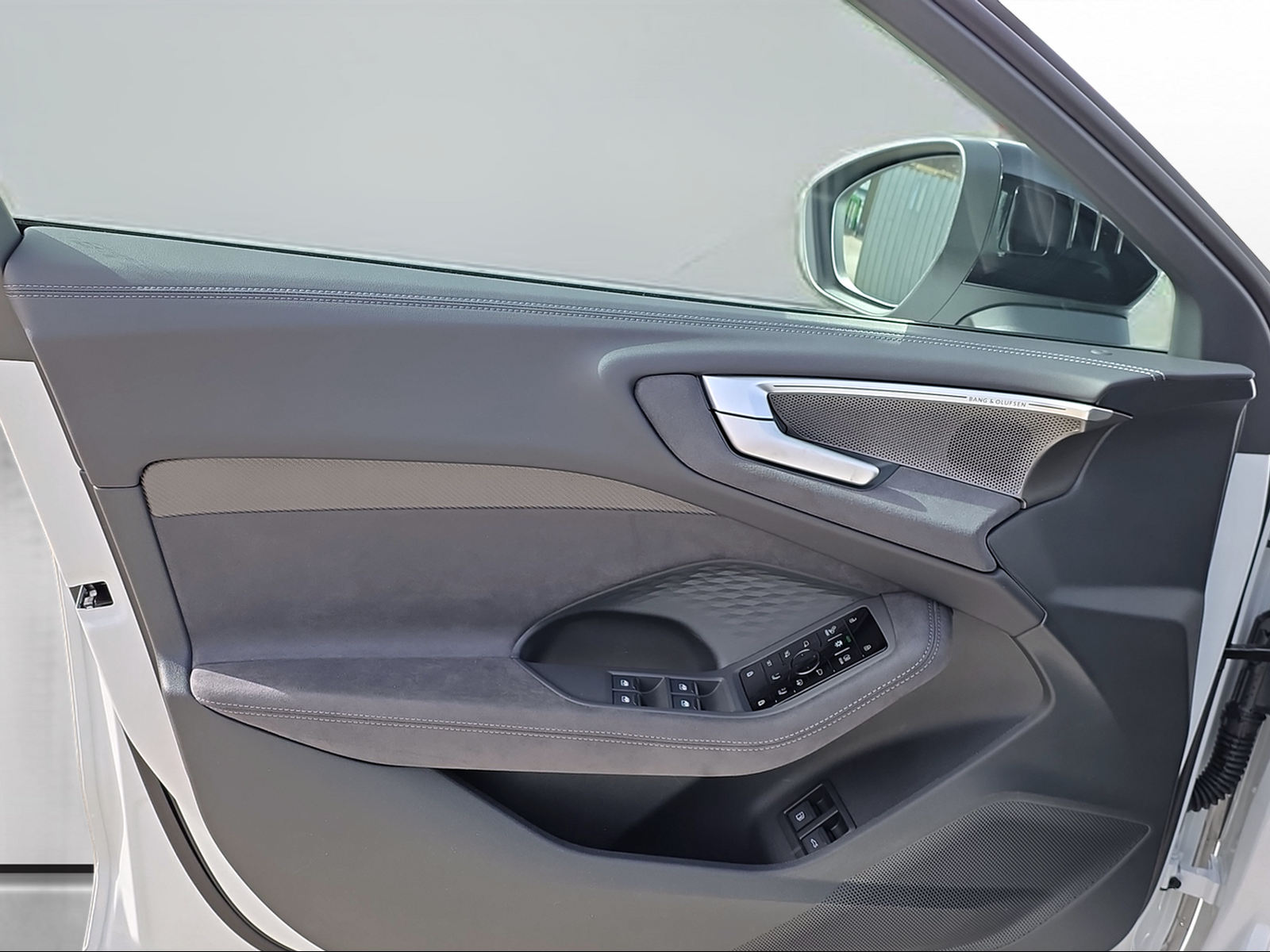 AUDI A5 Avant e-hybrid quattro Attraction 220 kW S tronic-image-9