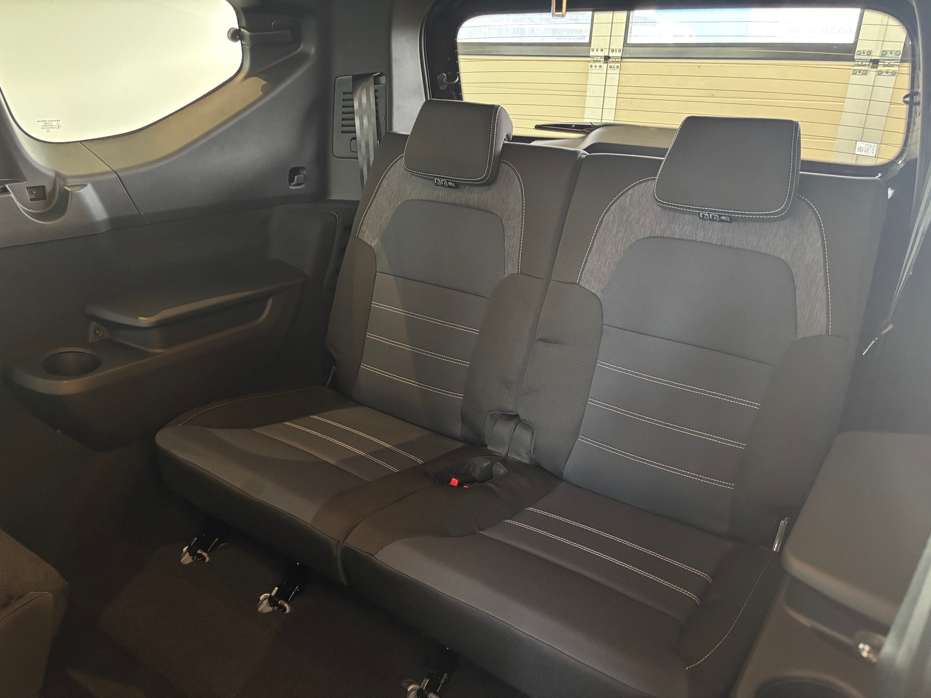DACIA Jogger HEV 155 Journey-image-11