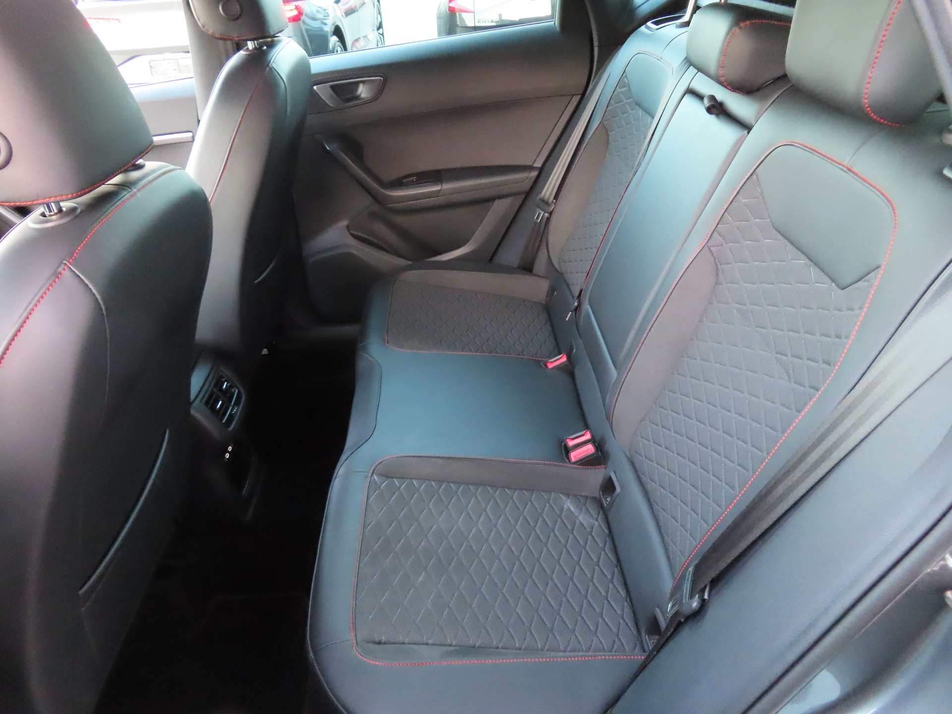 SEAT Ateca 1.5 TSI EVO DSG FR-image-11