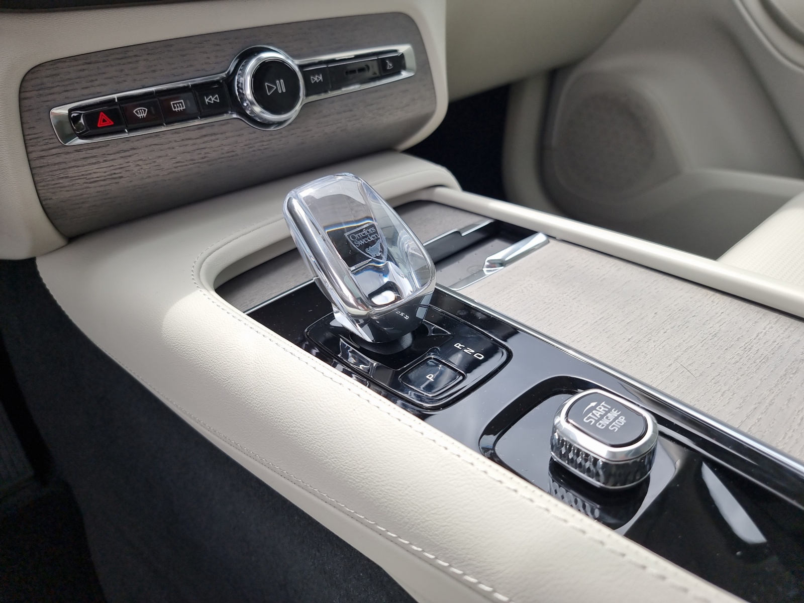 VOLVO XC90 2.0 T8 TE Ultimate Bright 7P. eAWD-image-12