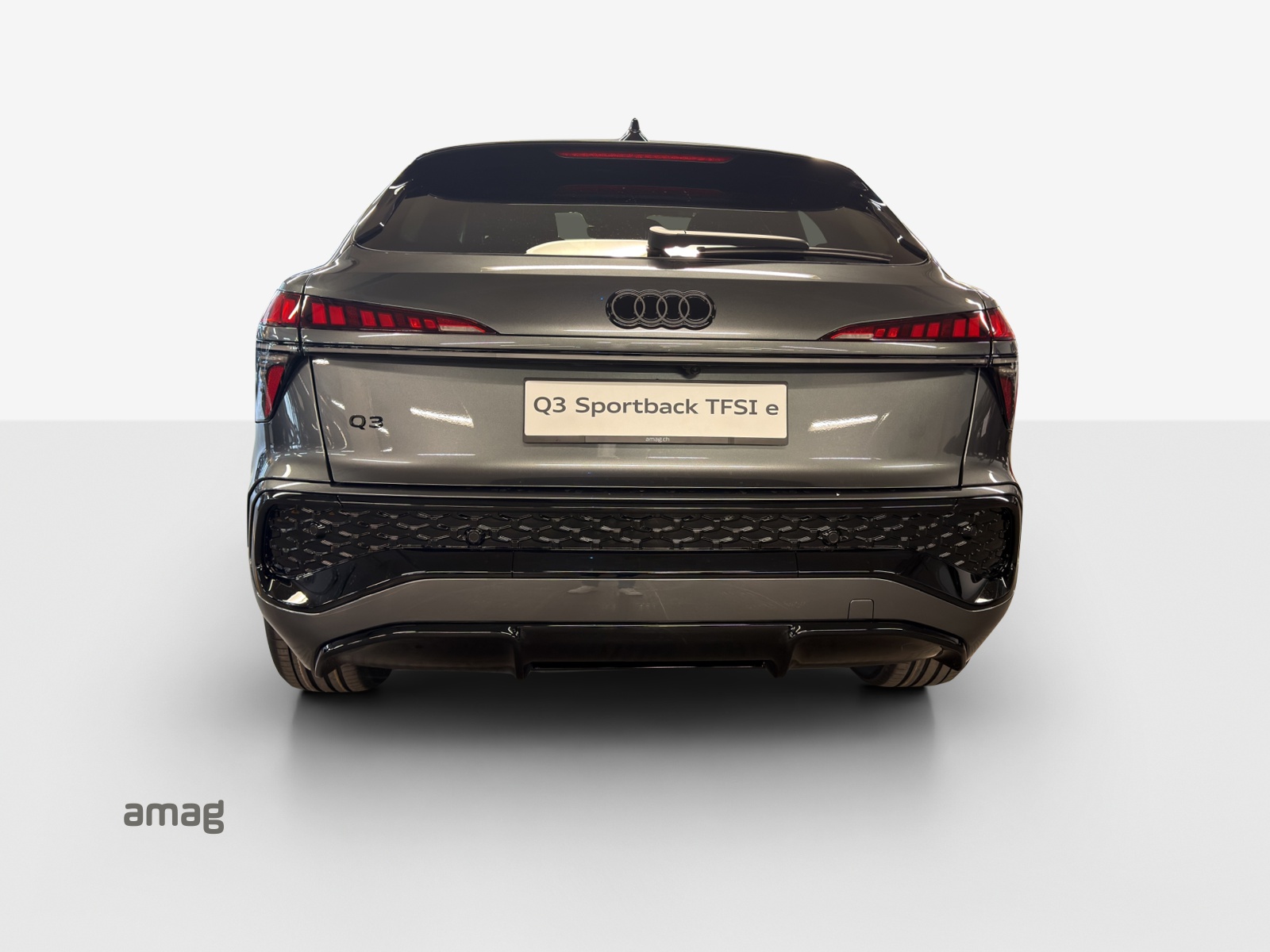 AUDI Q3 Sportback e-hybrid 200 kW S tronig-image-3