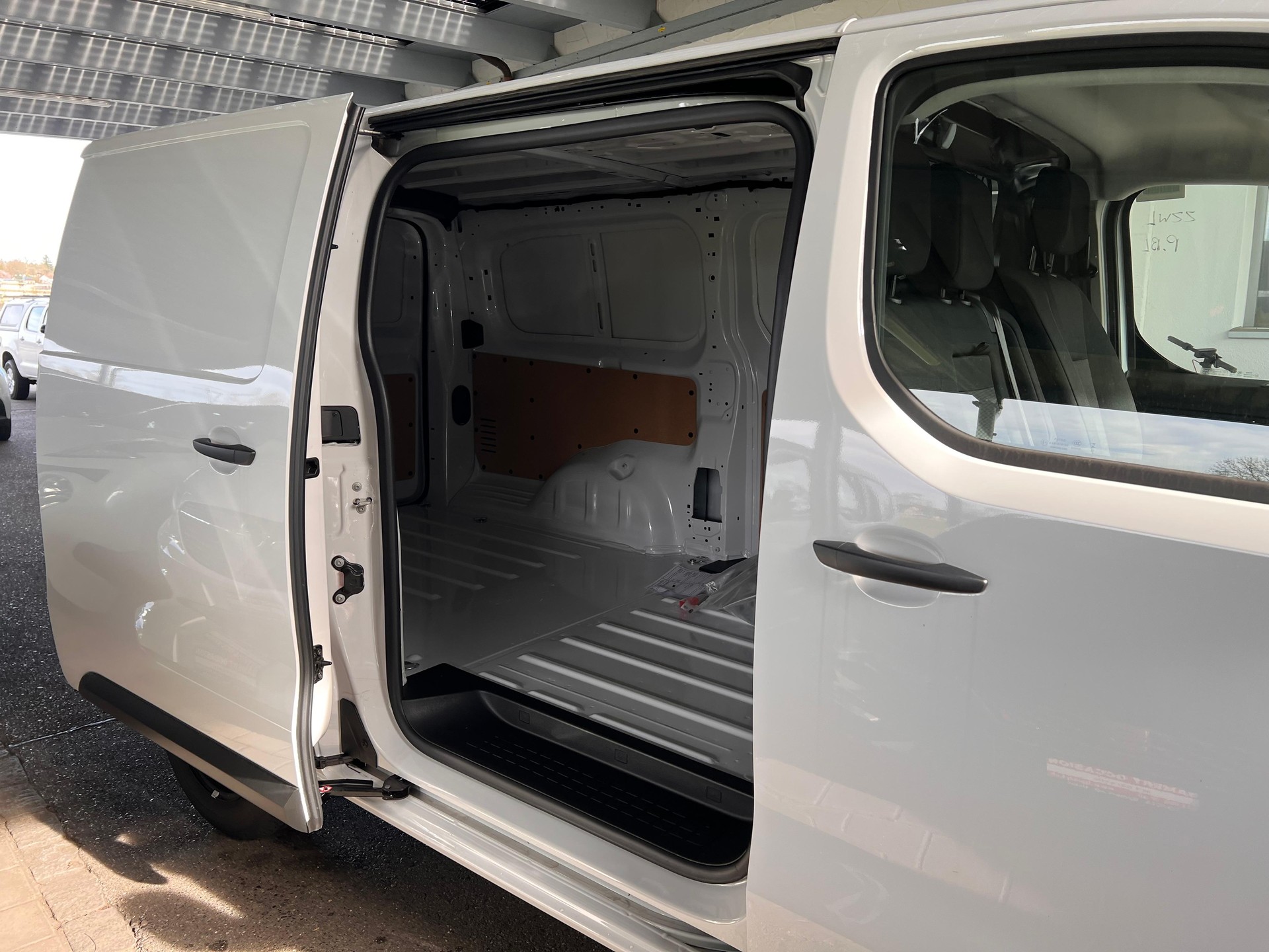 TOYOTA PROACE Van L2 2.0 D Advanced-image-7
