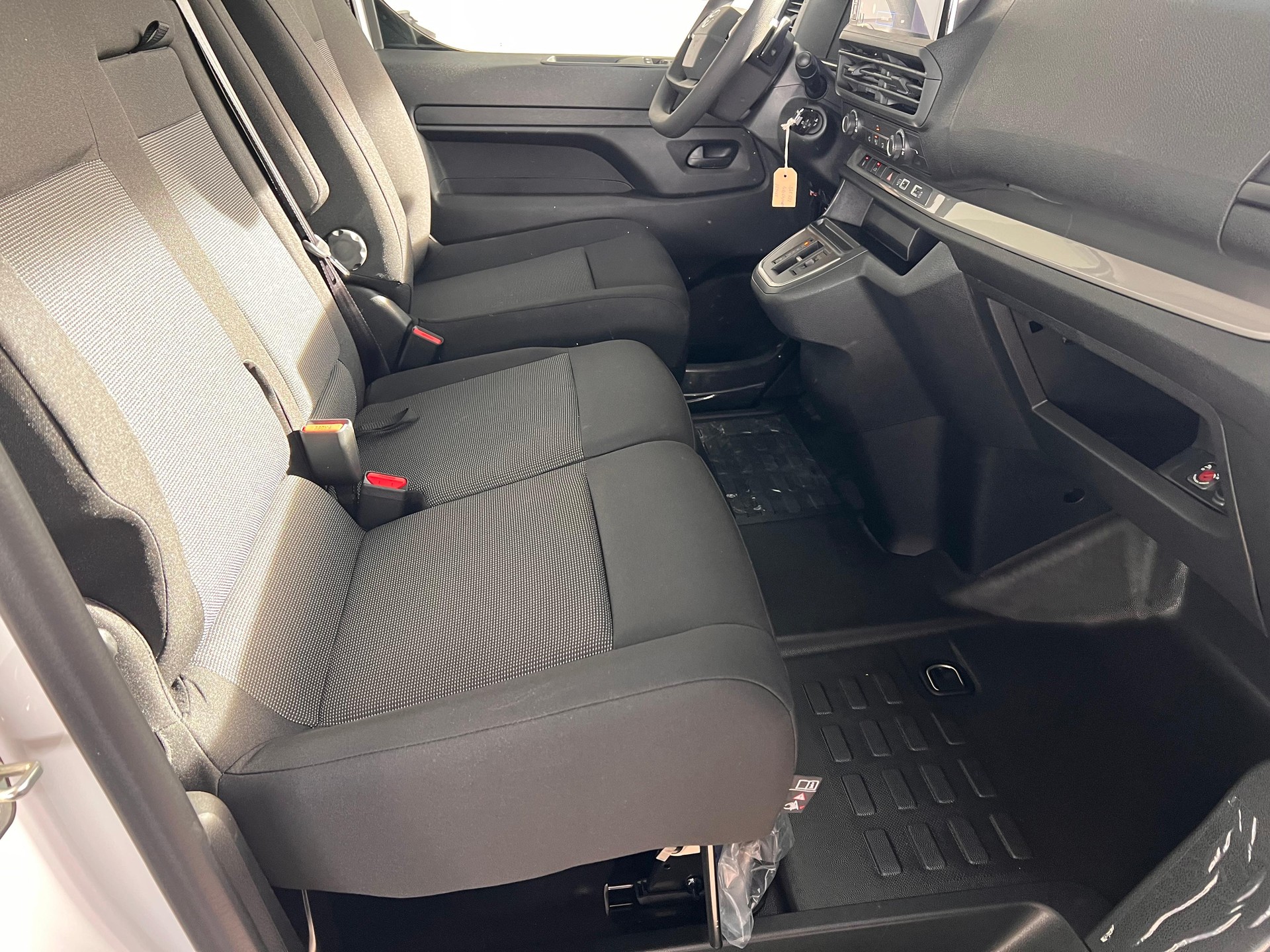 TOYOTA PROACE Van L2 2.0 D Advanced-image-11