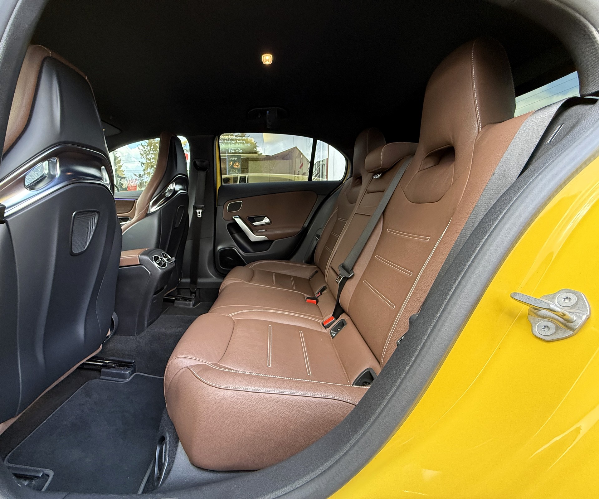 MERCEDES-BENZ A 45 S AMG 4Matic+ Speedshift-image-8