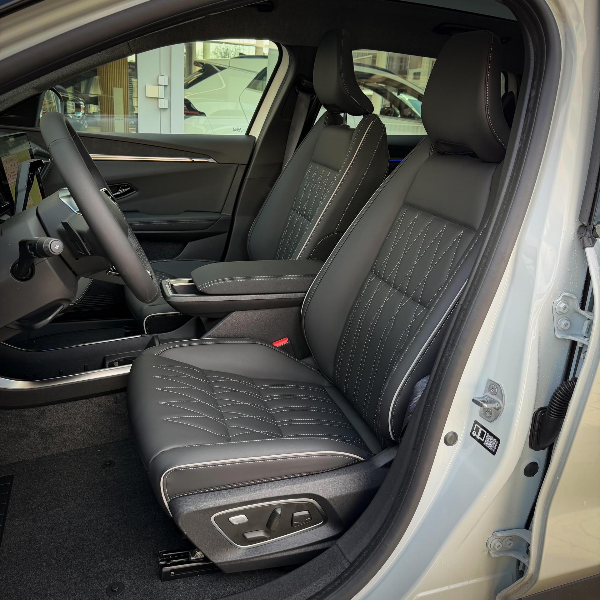 MITSUBISHI Eclipse Cross Instyle-image-10