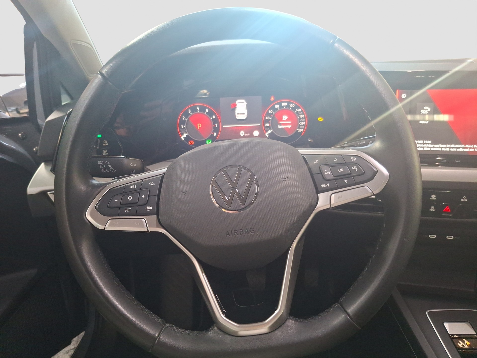 VW Golf 1.5 e TSI ACT Life DSG-image-11