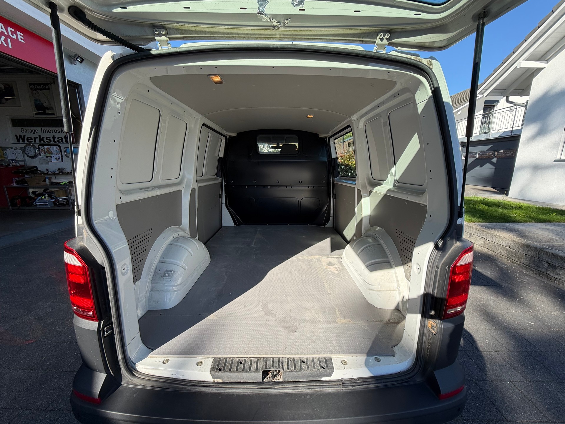VW T6 2.0 TDI 4Motion DSG-image-13