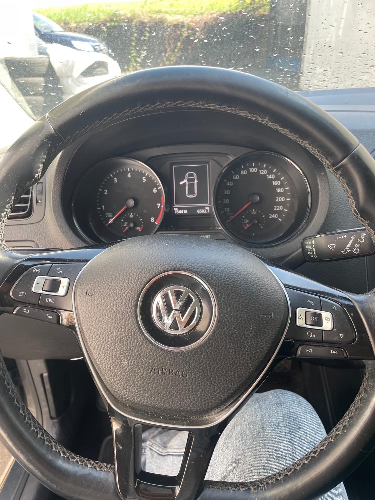 VW Polo 1.0 BMT Trendline-image-9