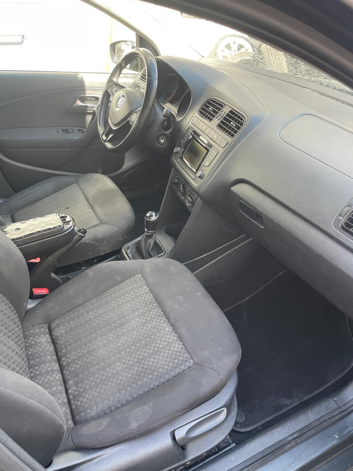 VW Polo 1.0 BMT Trendline-image-5