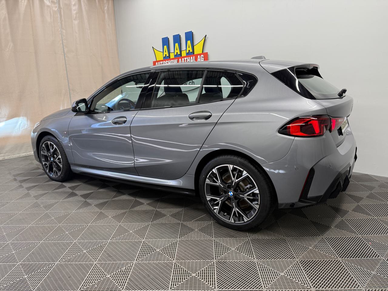 BMW 120d M Sport Steptronic-image-1