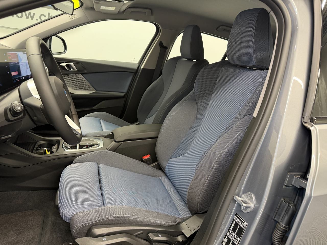 BMW 120d M Sport Steptronic-showroom-element-3