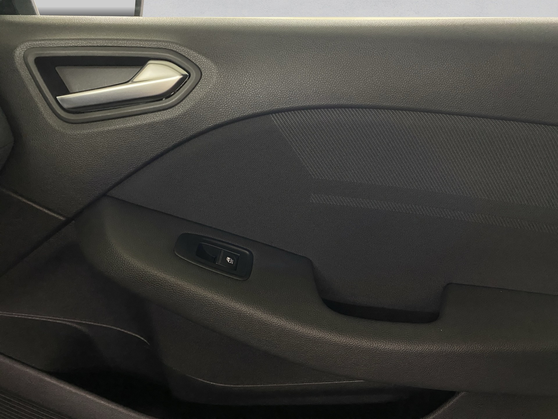 RENAULT Clio 1.6 E-Tech Esprit Alpine-image-19