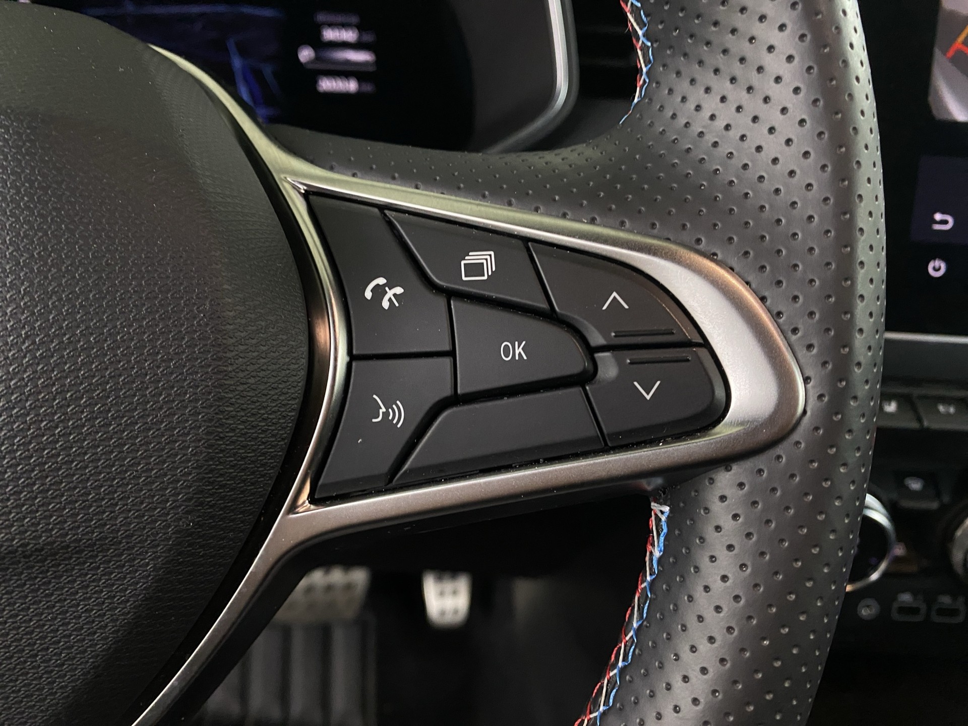 RENAULT Clio 1.6 E-Tech Esprit Alpine-image-14