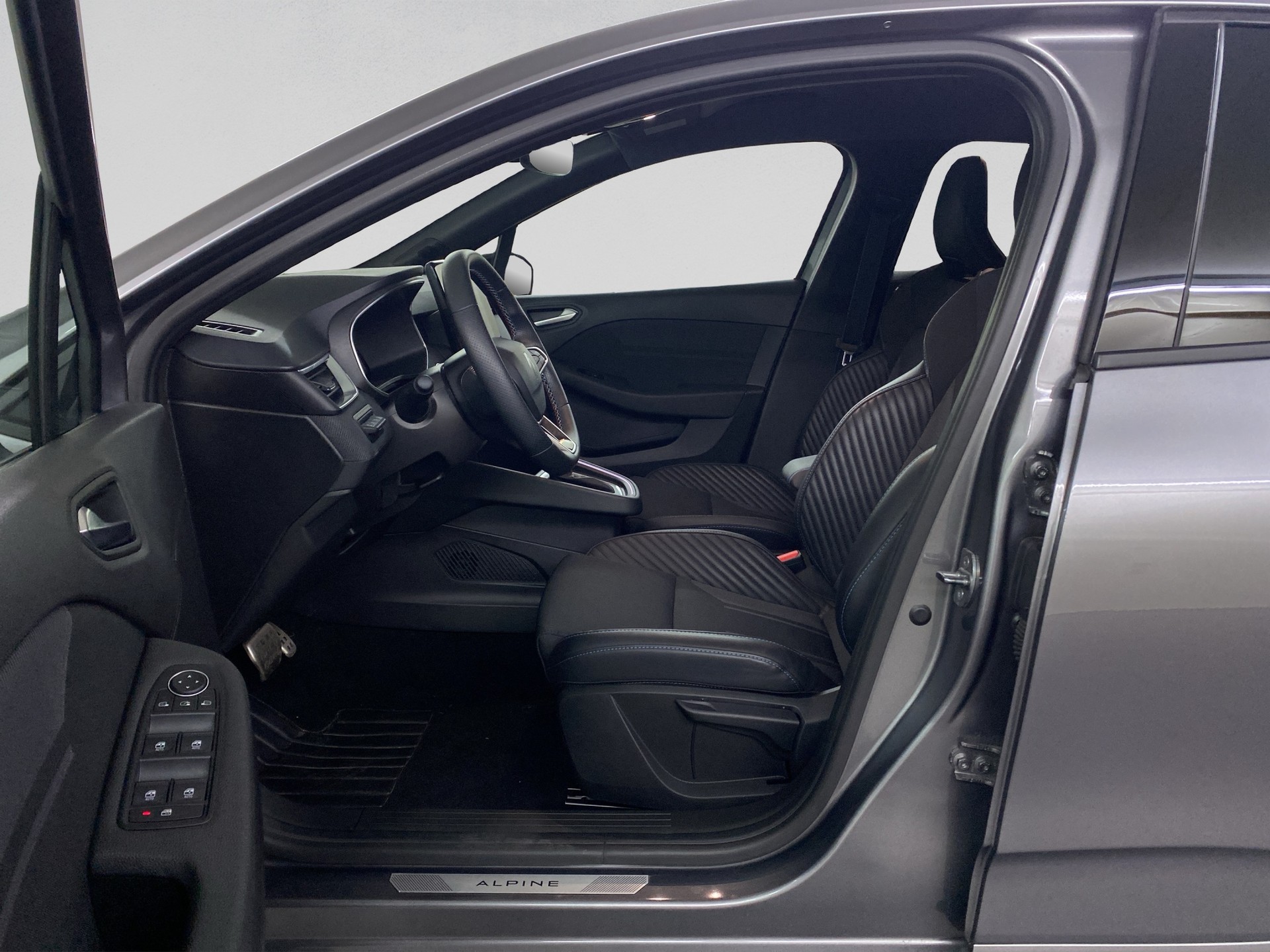 RENAULT Clio 1.6 E-Tech Esprit Alpine-image-6