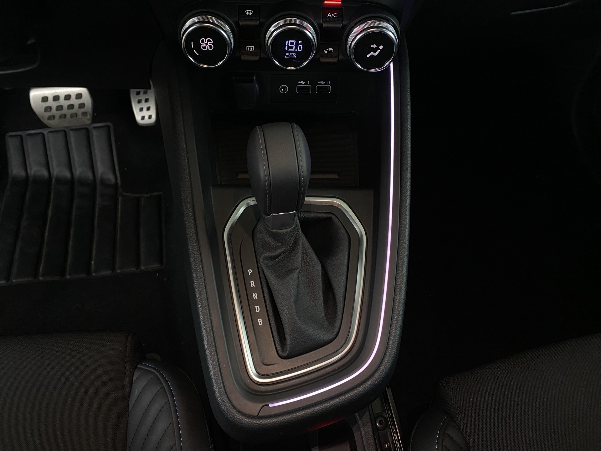 RENAULT Clio 1.6 E-Tech Esprit Alpine-image-9