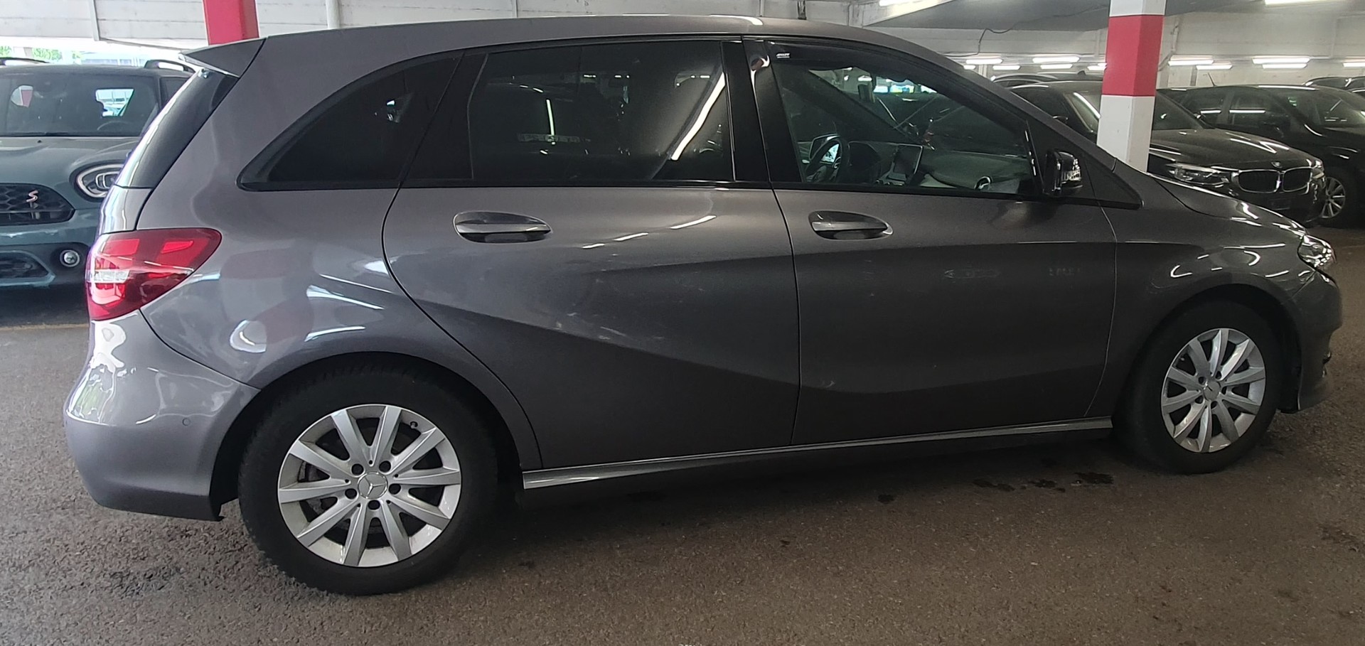 MERCEDES-BENZ B 200 CDI Urban-image-7