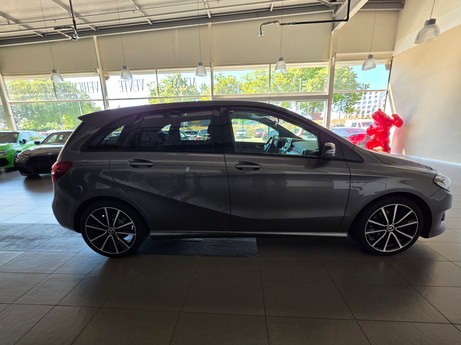 MERCEDES-BENZ B 200 CDI Urban-image-2