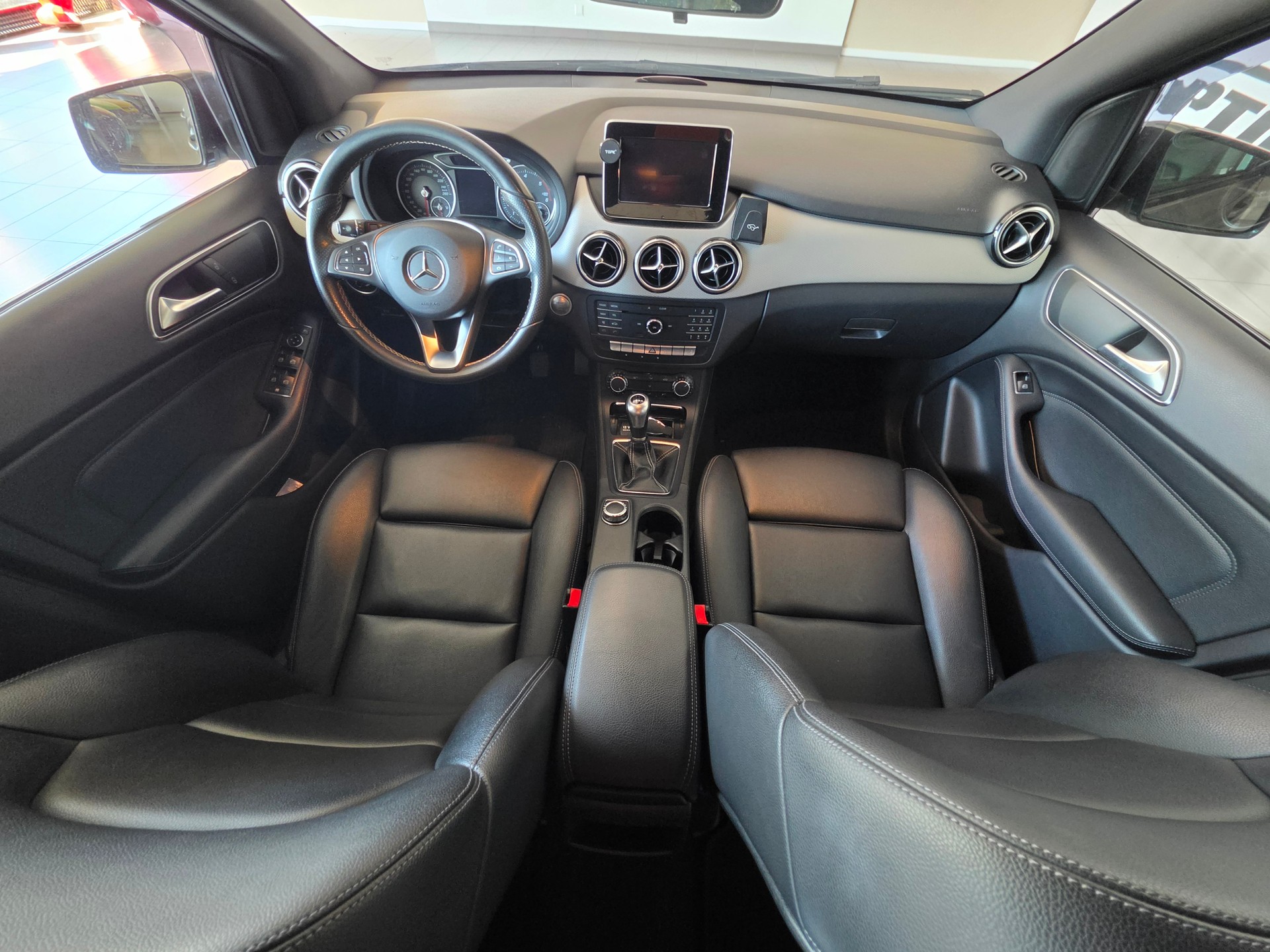 MERCEDES-BENZ B 200 CDI Urban-image-14