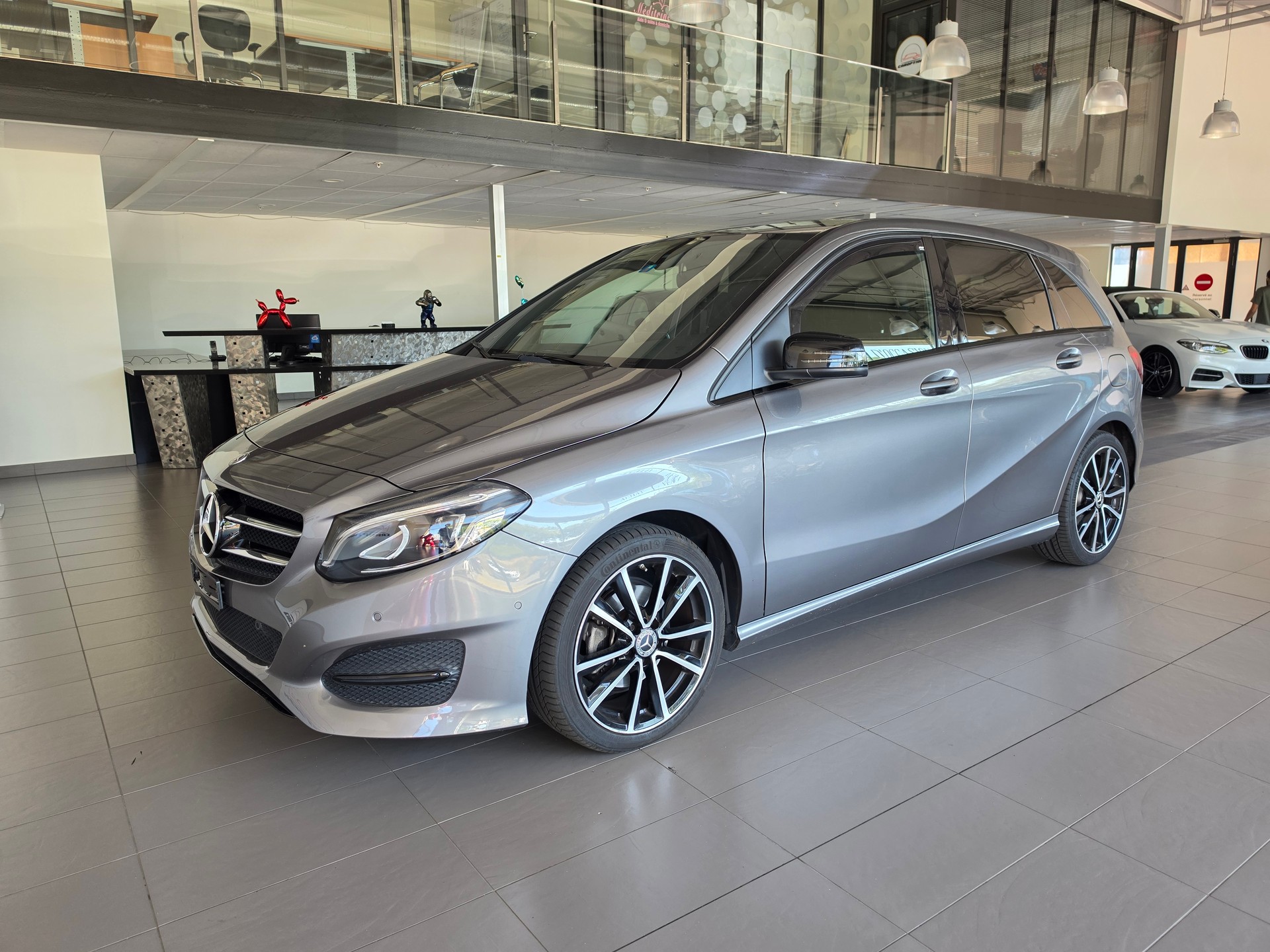 MERCEDES-BENZ B 200 CDI Urban-image-1