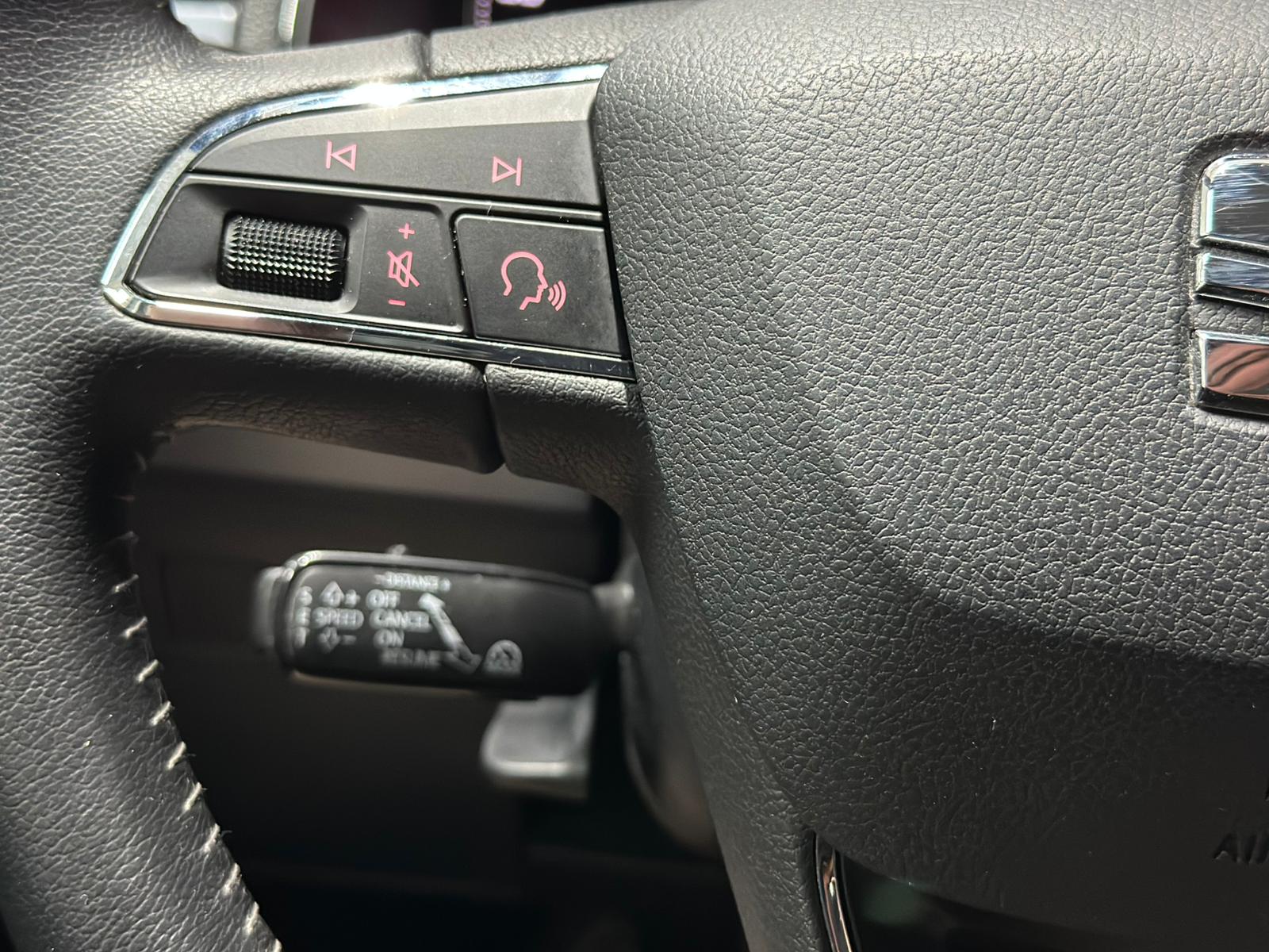 SEAT Arona 1.0 TSI Eco Reference-image-11