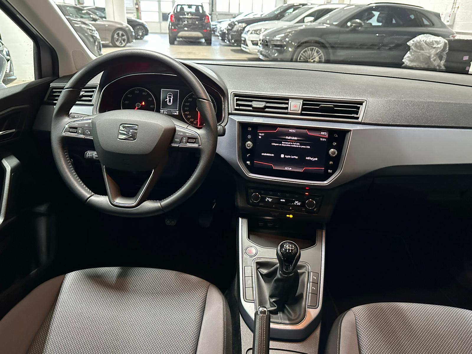 SEAT Arona 1.0 TSI Eco Reference-image-10