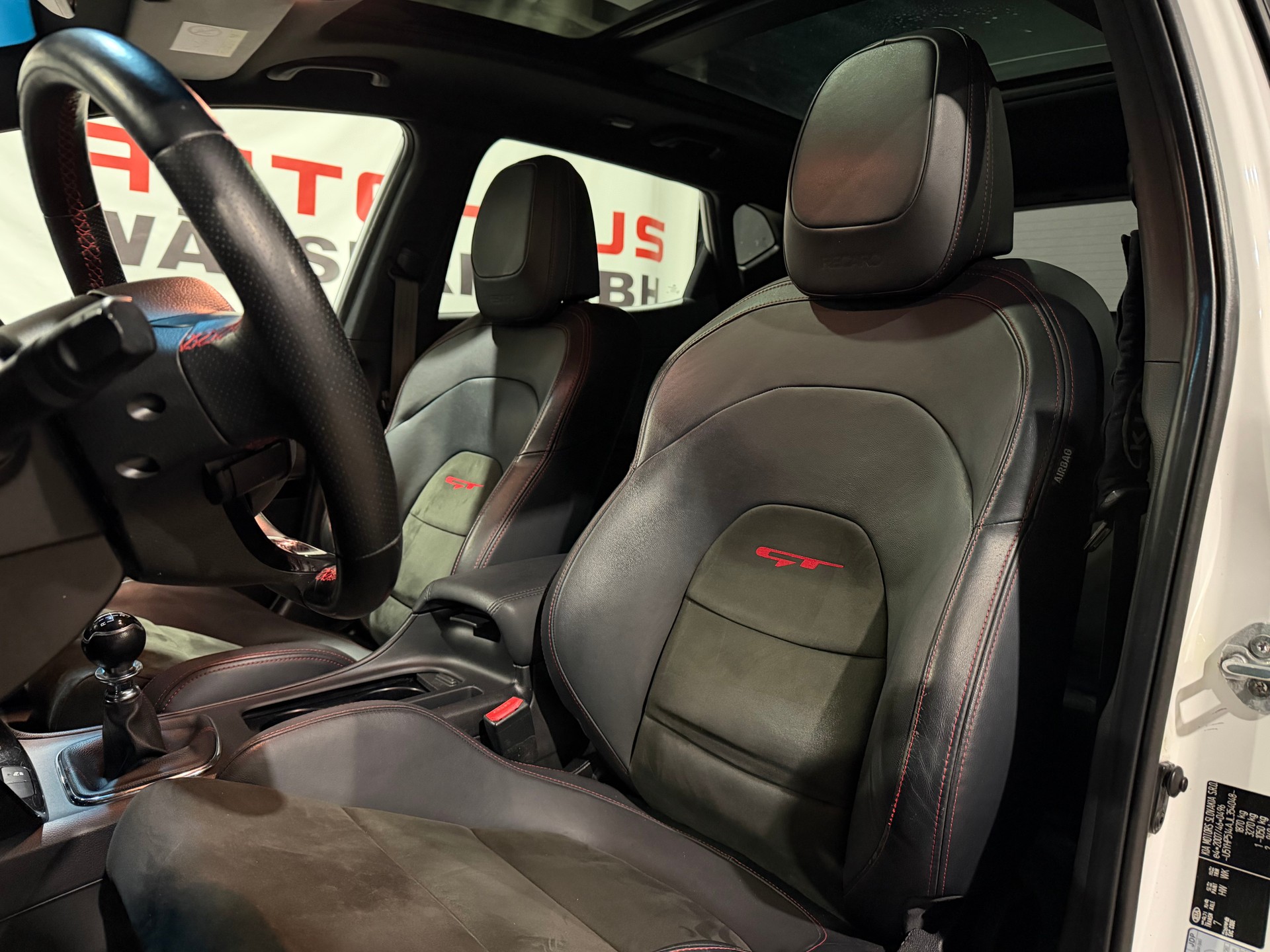KIA Cee'd 1.6 GDi GT-image-10