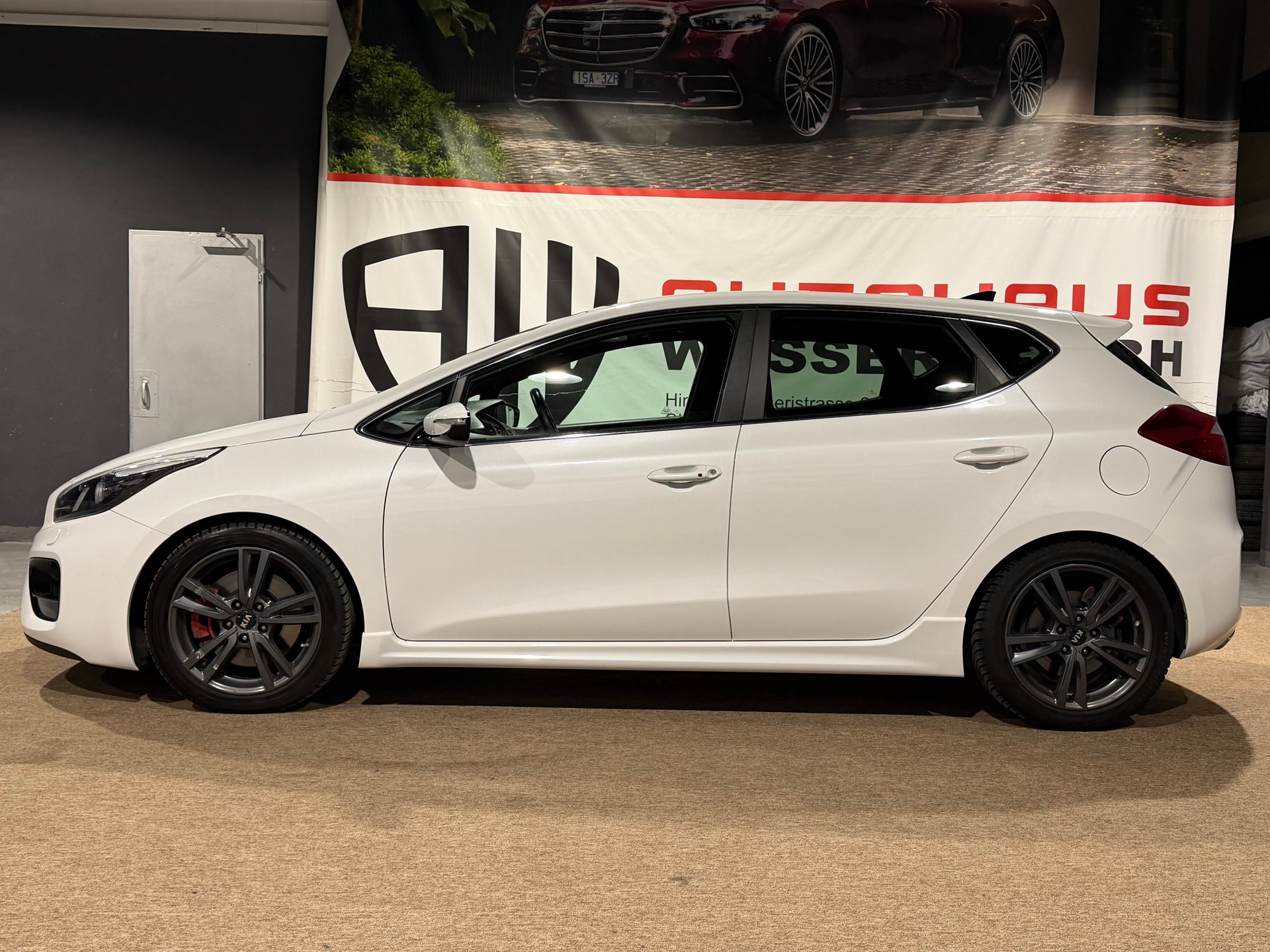 KIA Cee'd 1.6 GDi GT-image-5