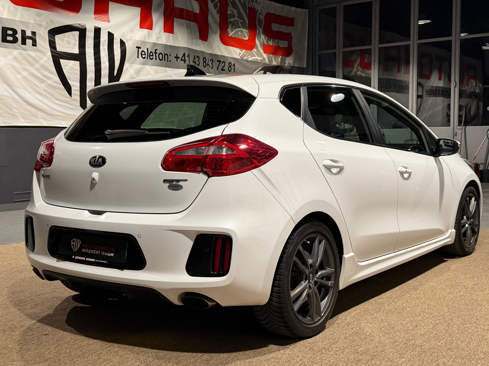 KIA Cee'd 1.6 GDi GT-image-2
