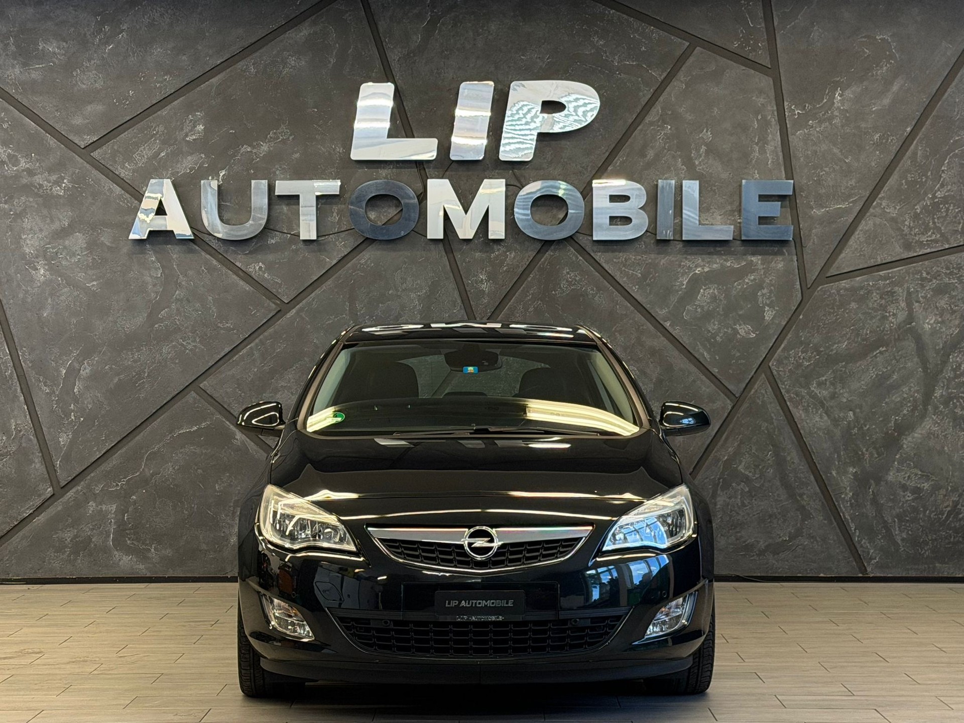 OPEL Astra 1.6i 16V Turbo Enjoy-image-1
