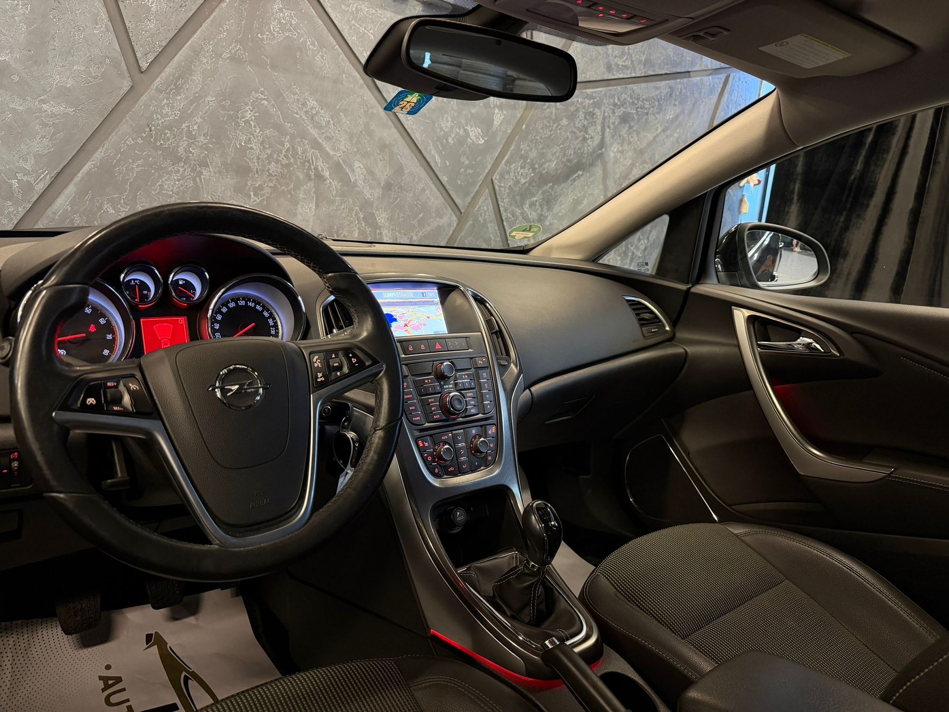 OPEL Astra 1.6i 16V Turbo Enjoy-image-9